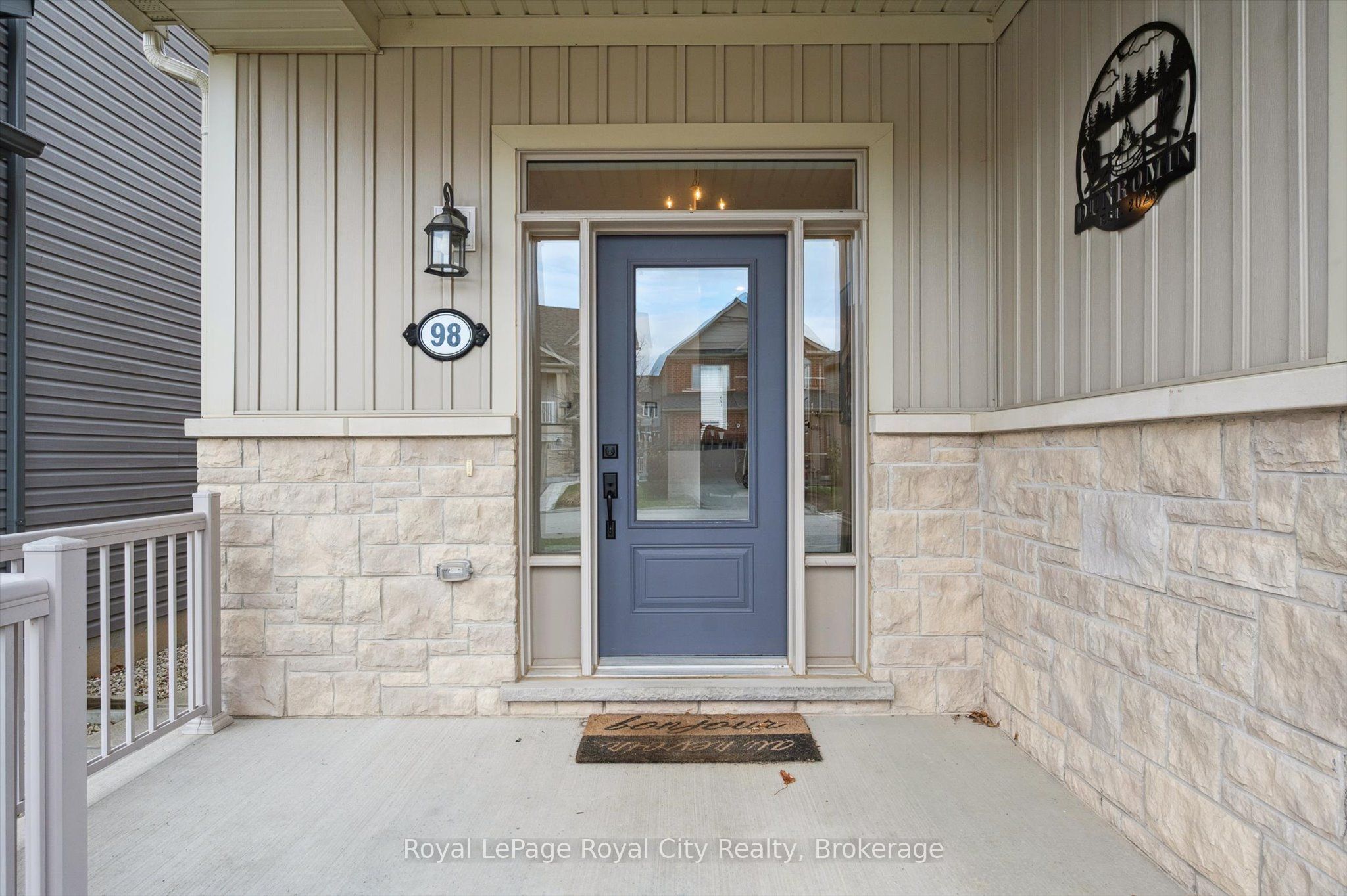 98 Kay Crescent Property Photo 3