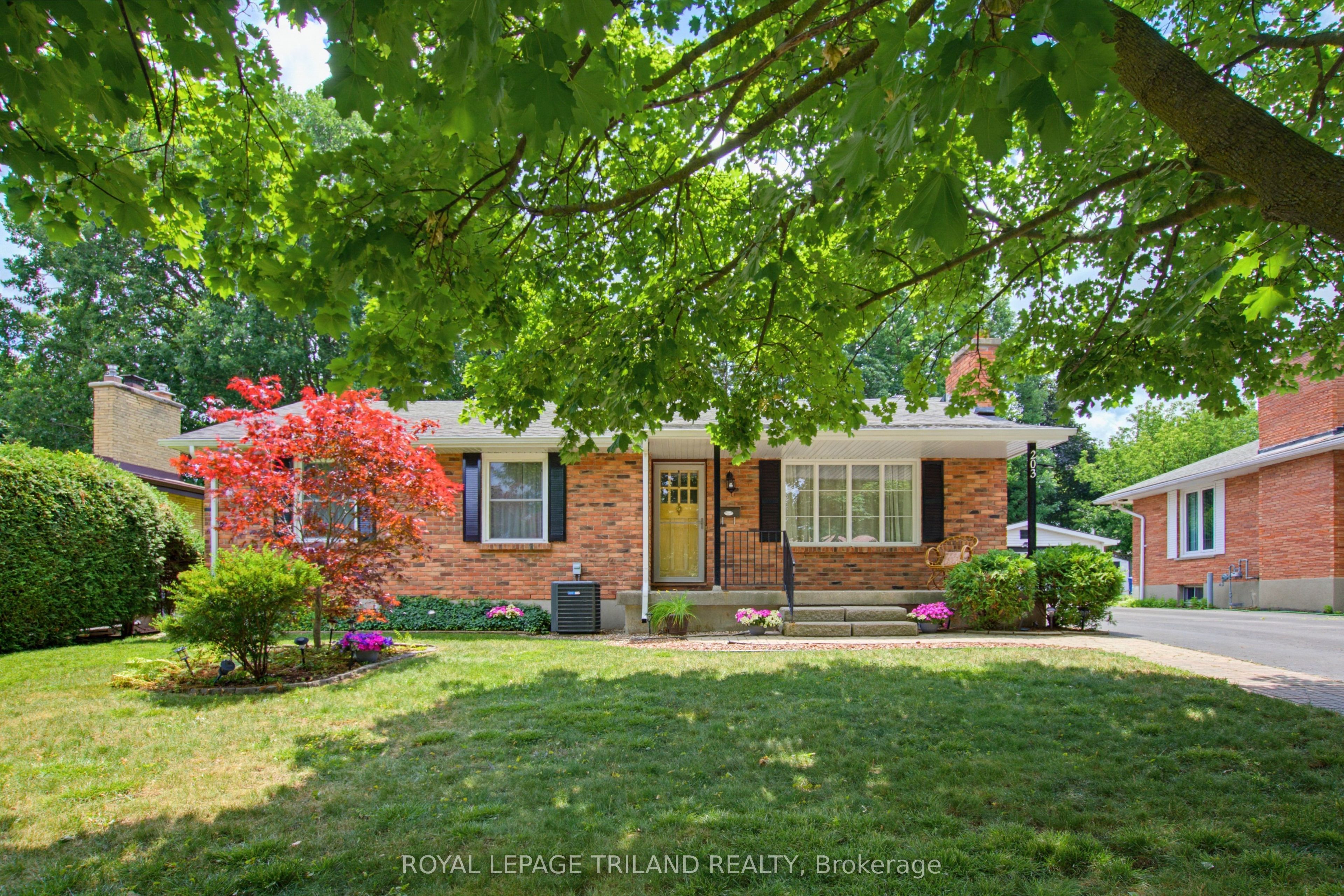 203 Tavistock Road Property Photo 4