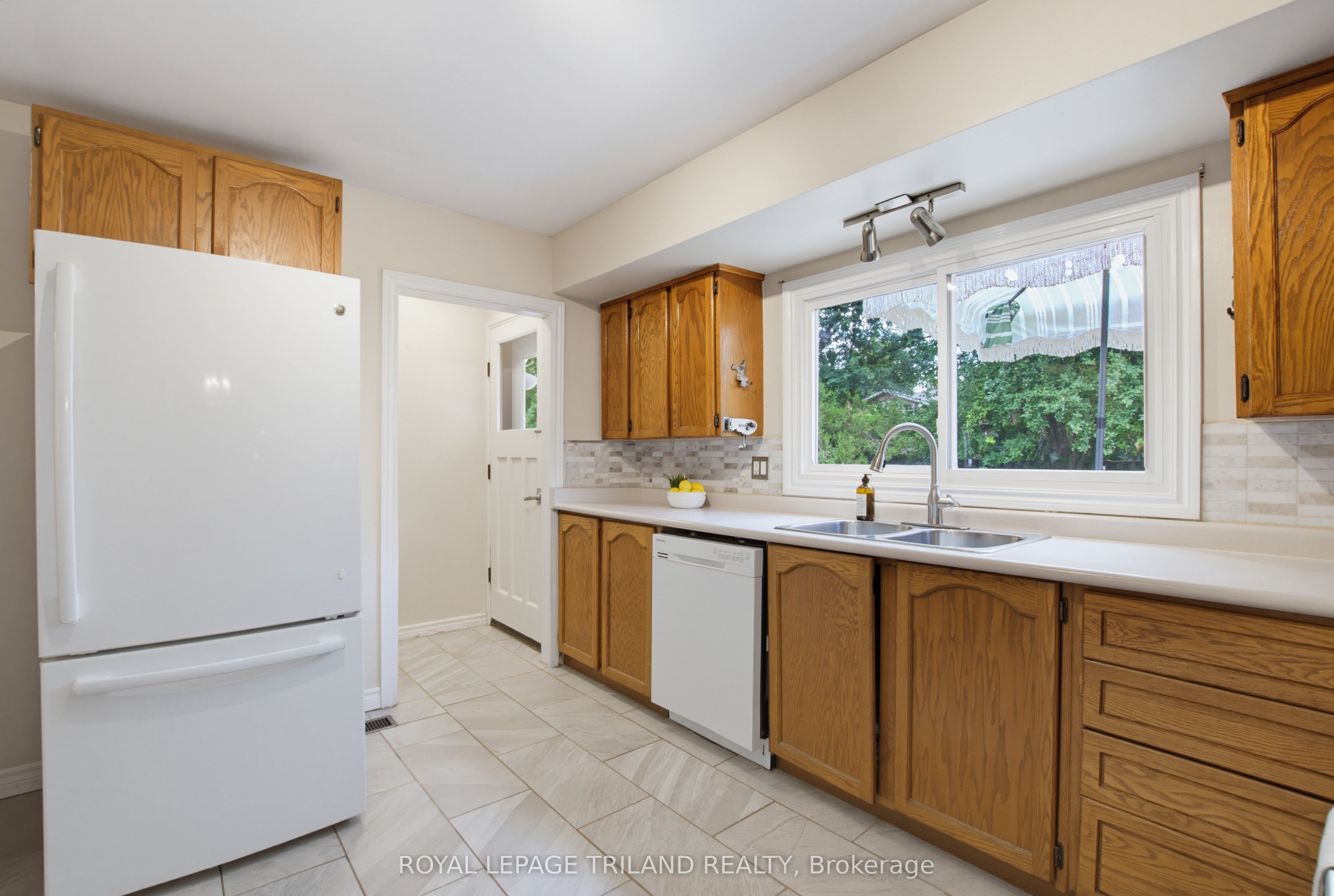 203 Tavistock Road Property Photo 16