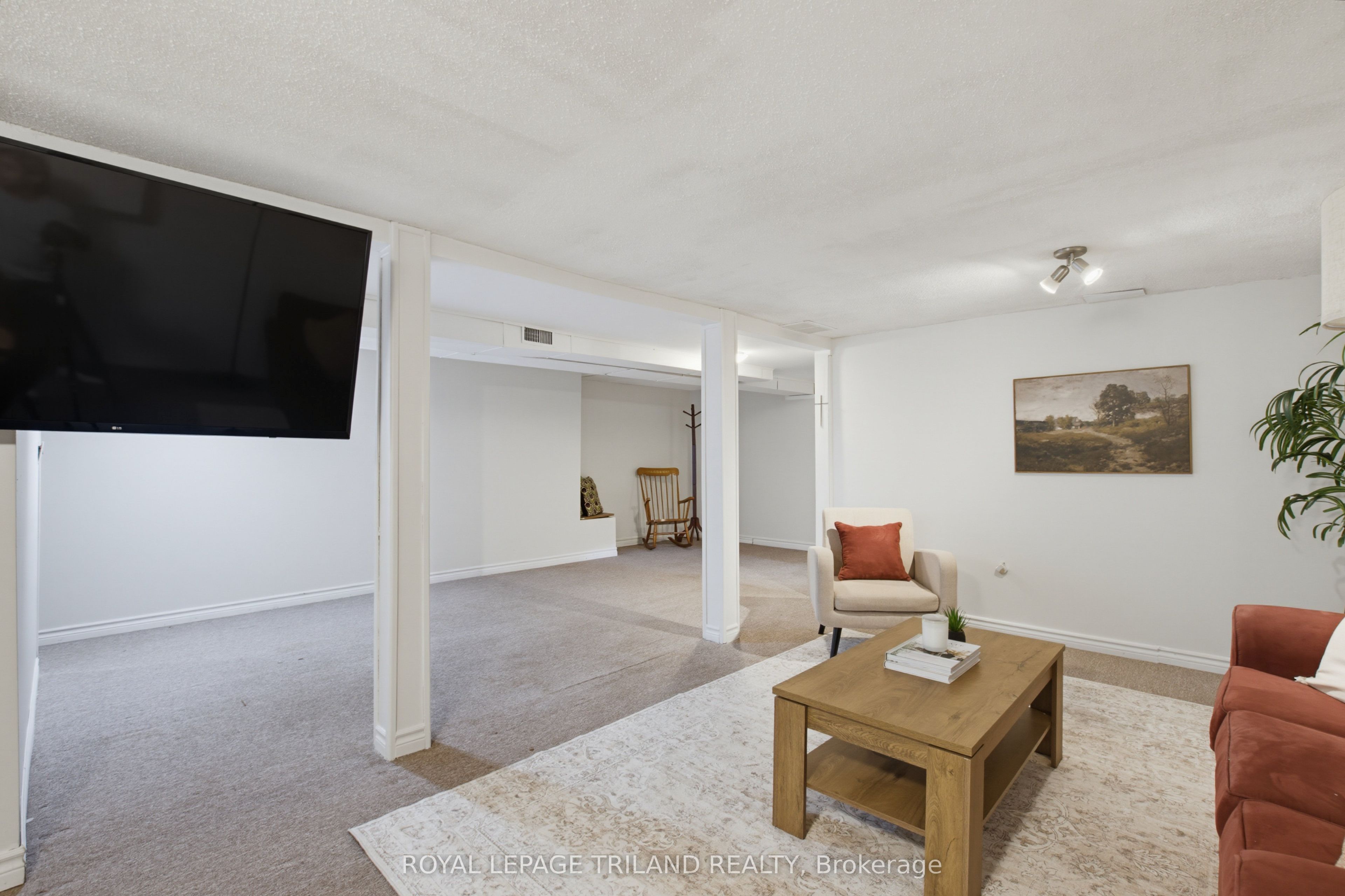 203 Tavistock Road Property Photo 28