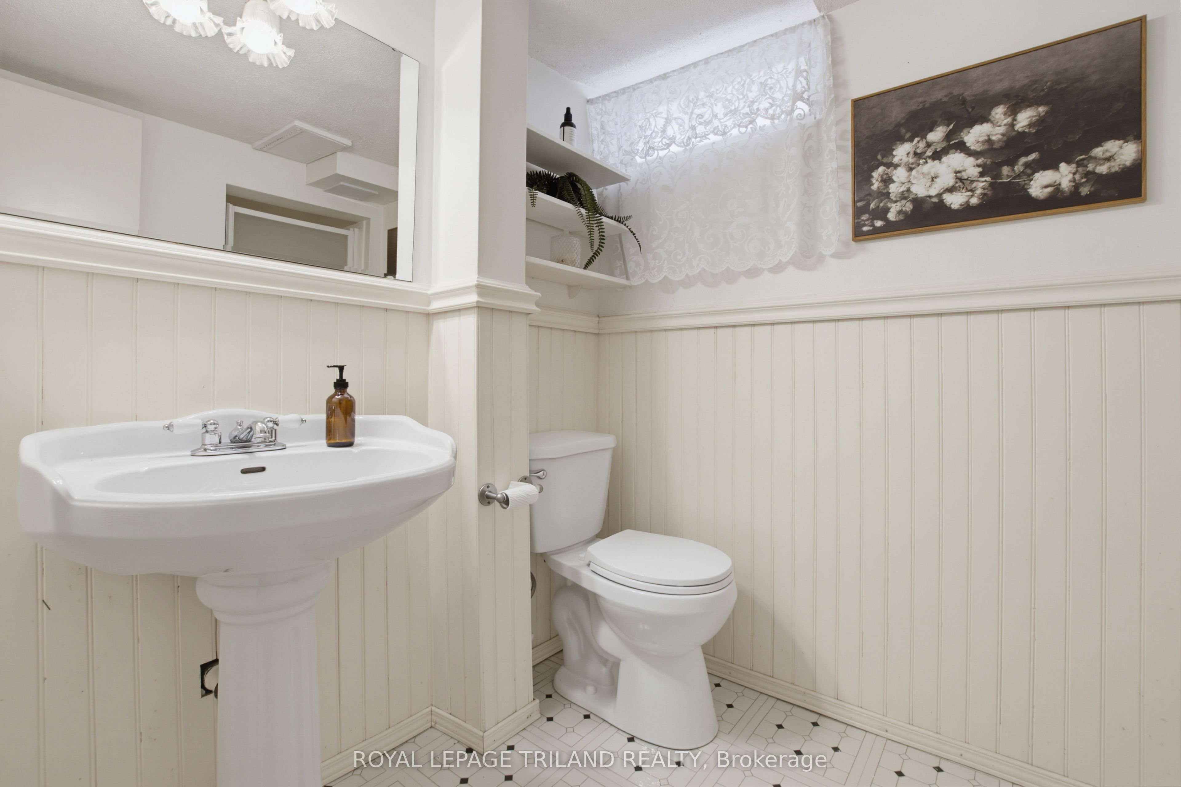 203 Tavistock Road Property Photo 34