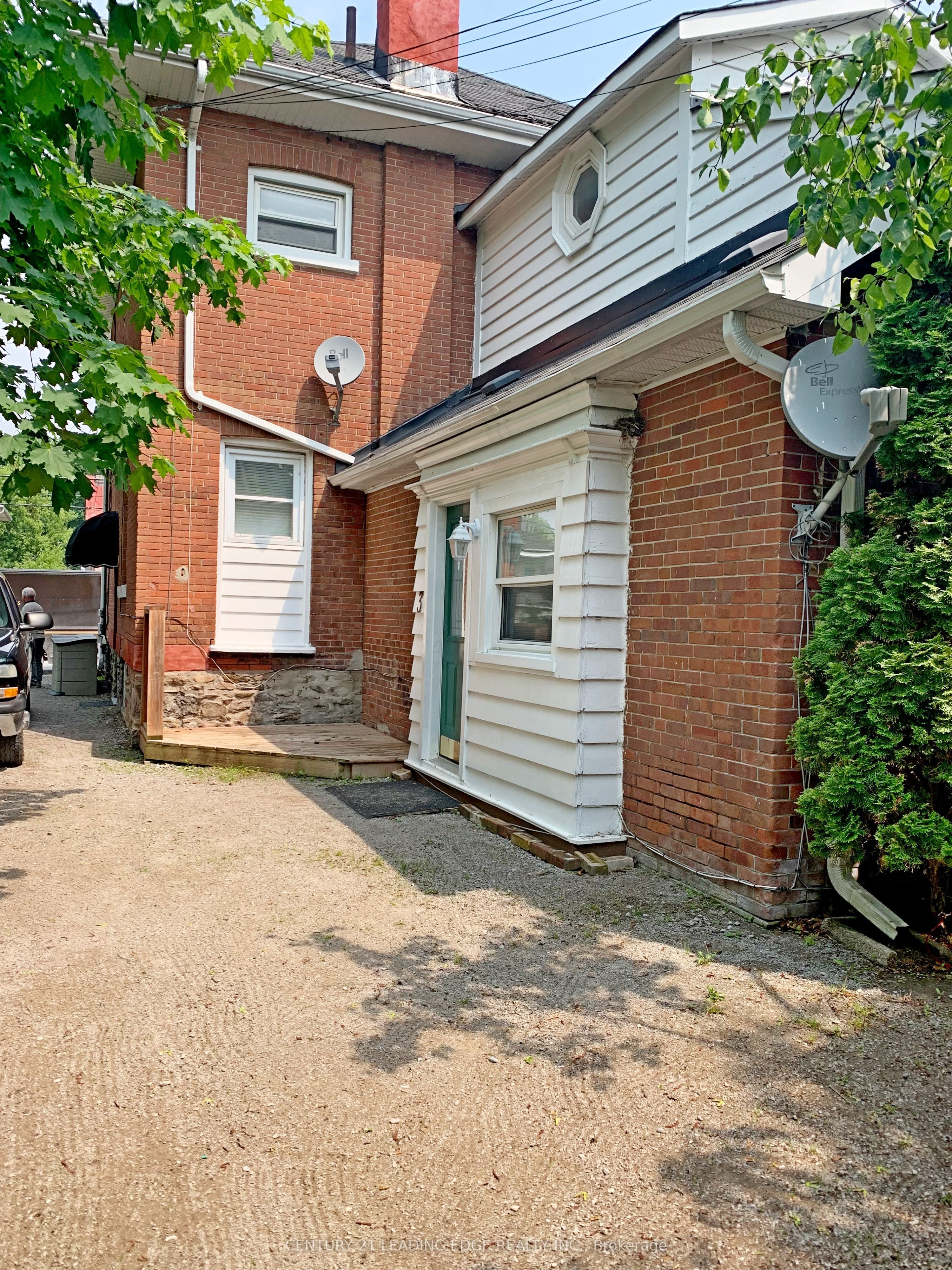 23 Queen Street Property Photo 3