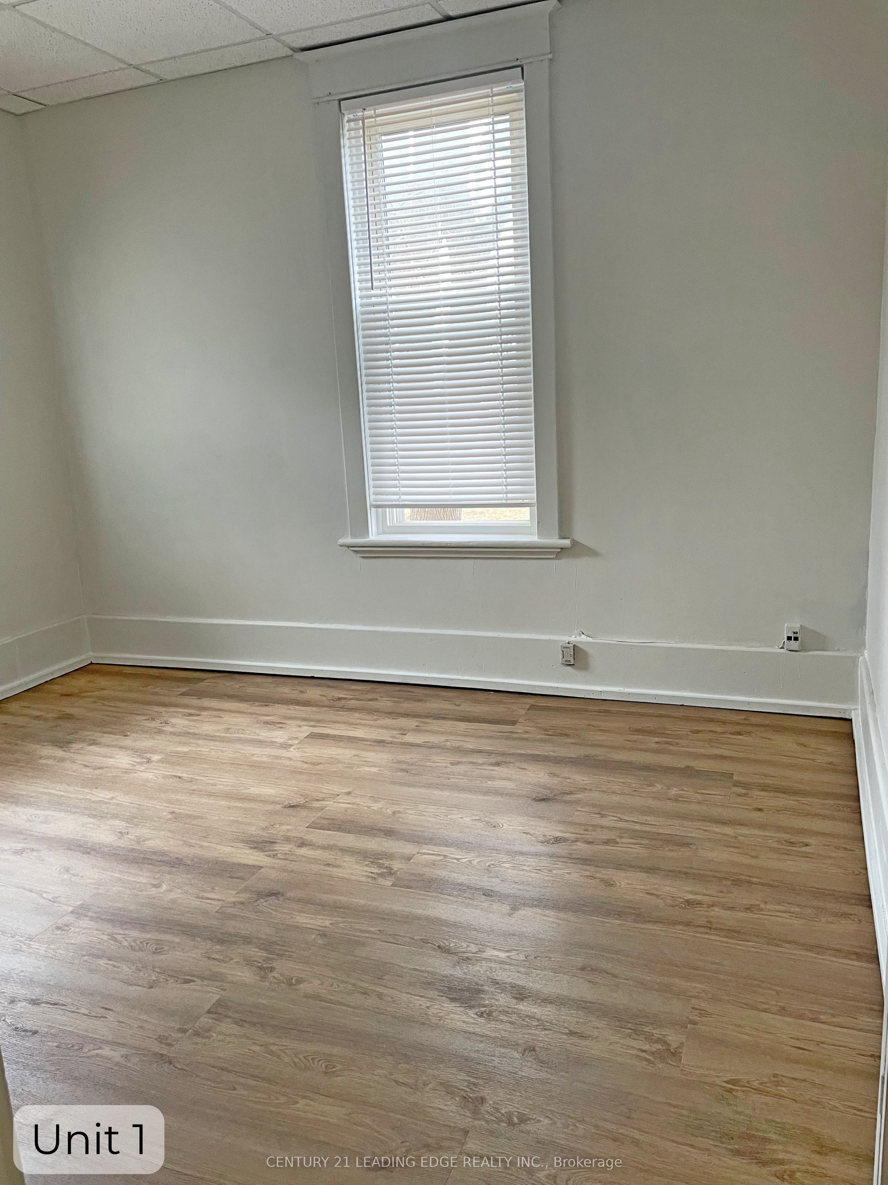 23 Queen Street Property Photo 11