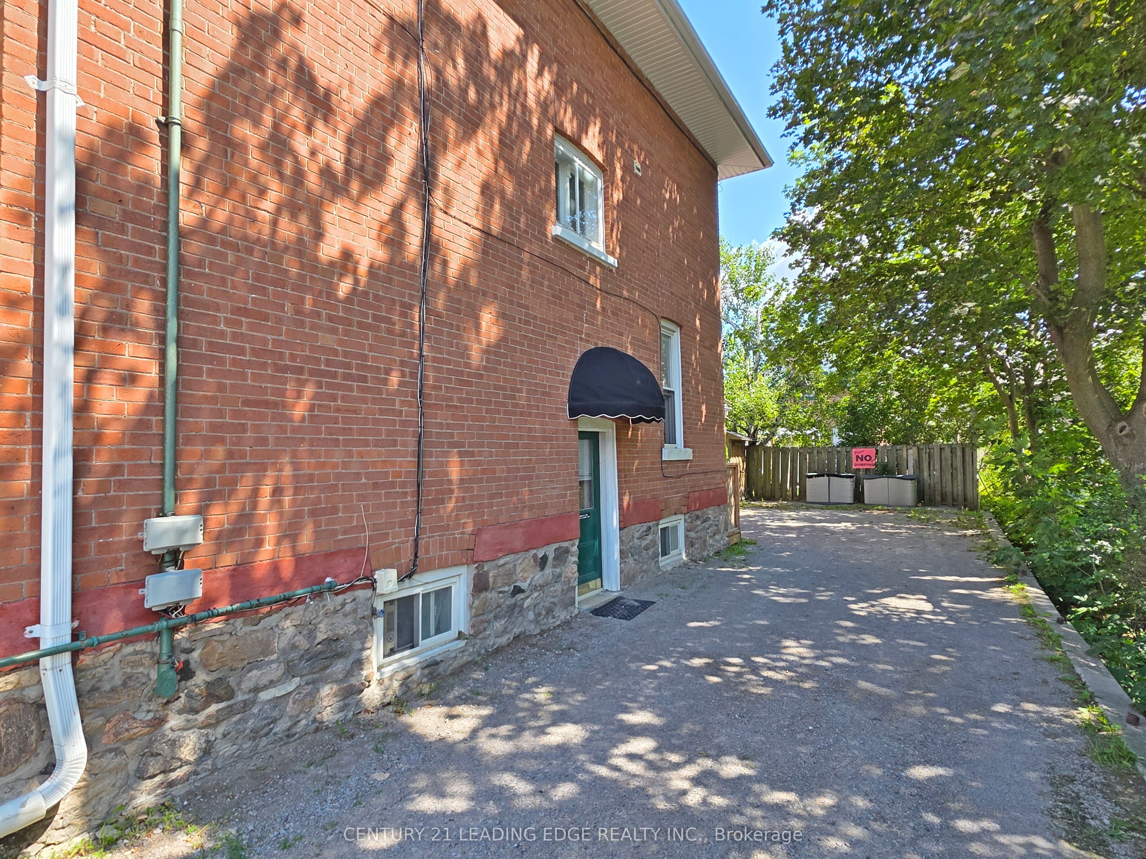23 Queen Street Property Photo 33