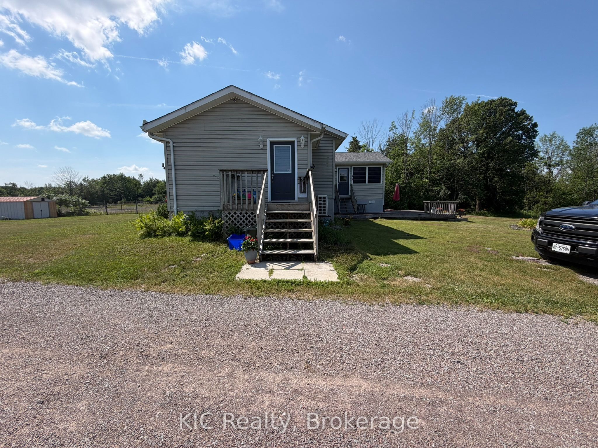 221 Jones Road Property Photo 6