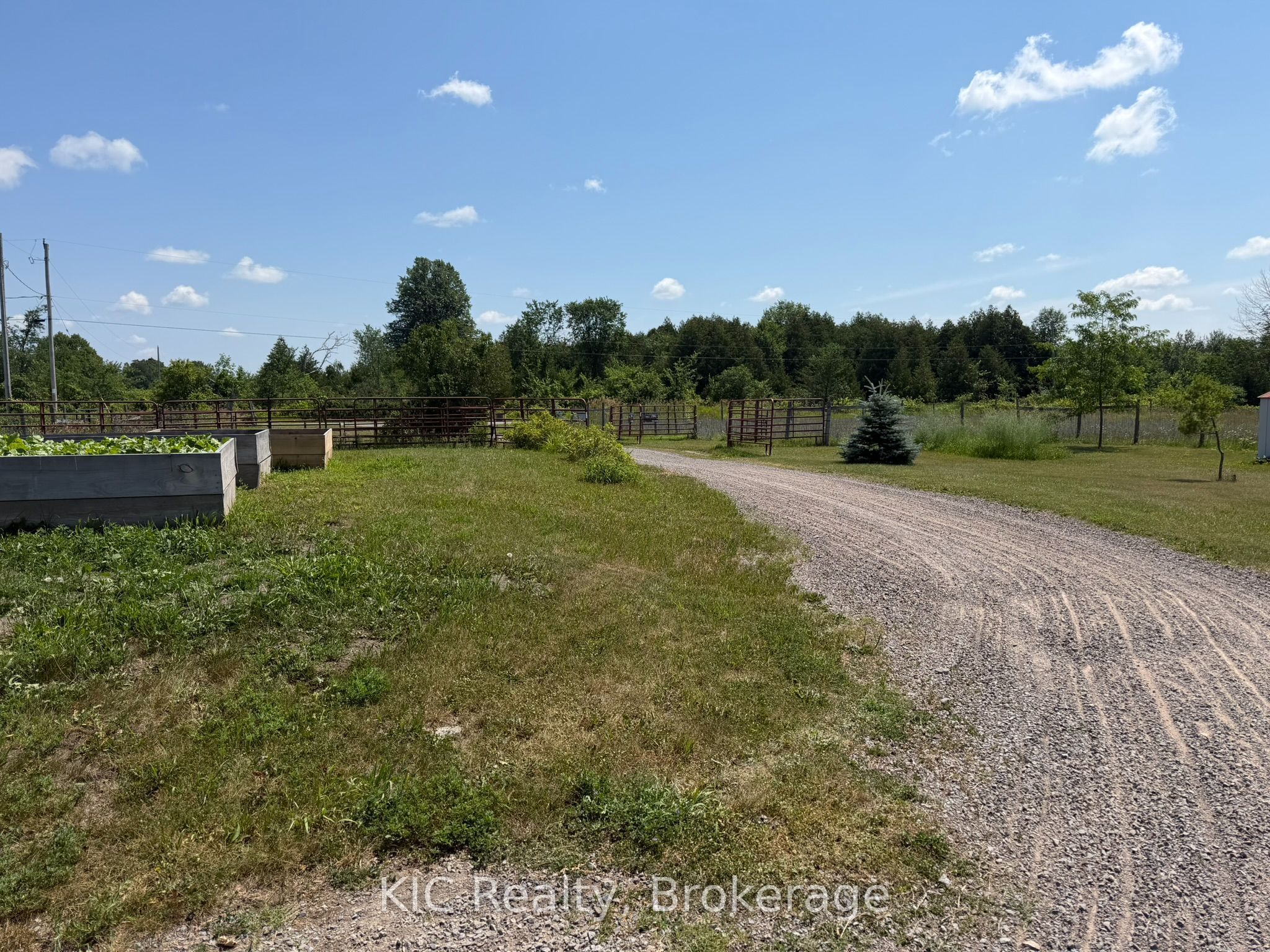 221 Jones Road Property Photo 7