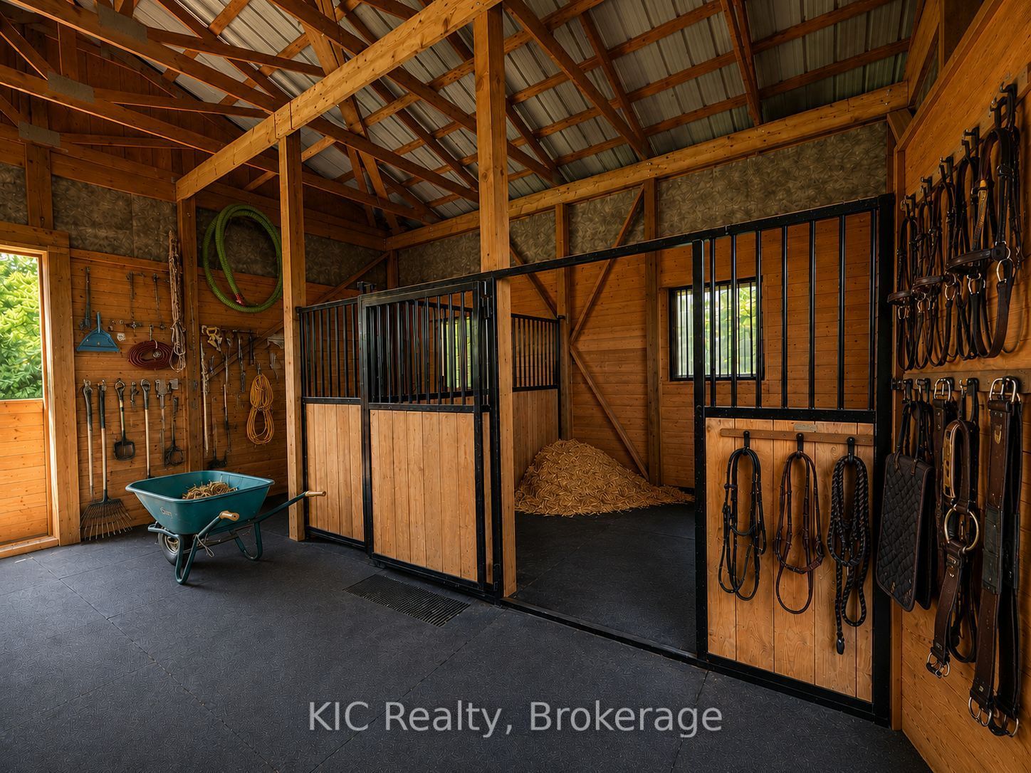 221 Jones Road Property Photo 9