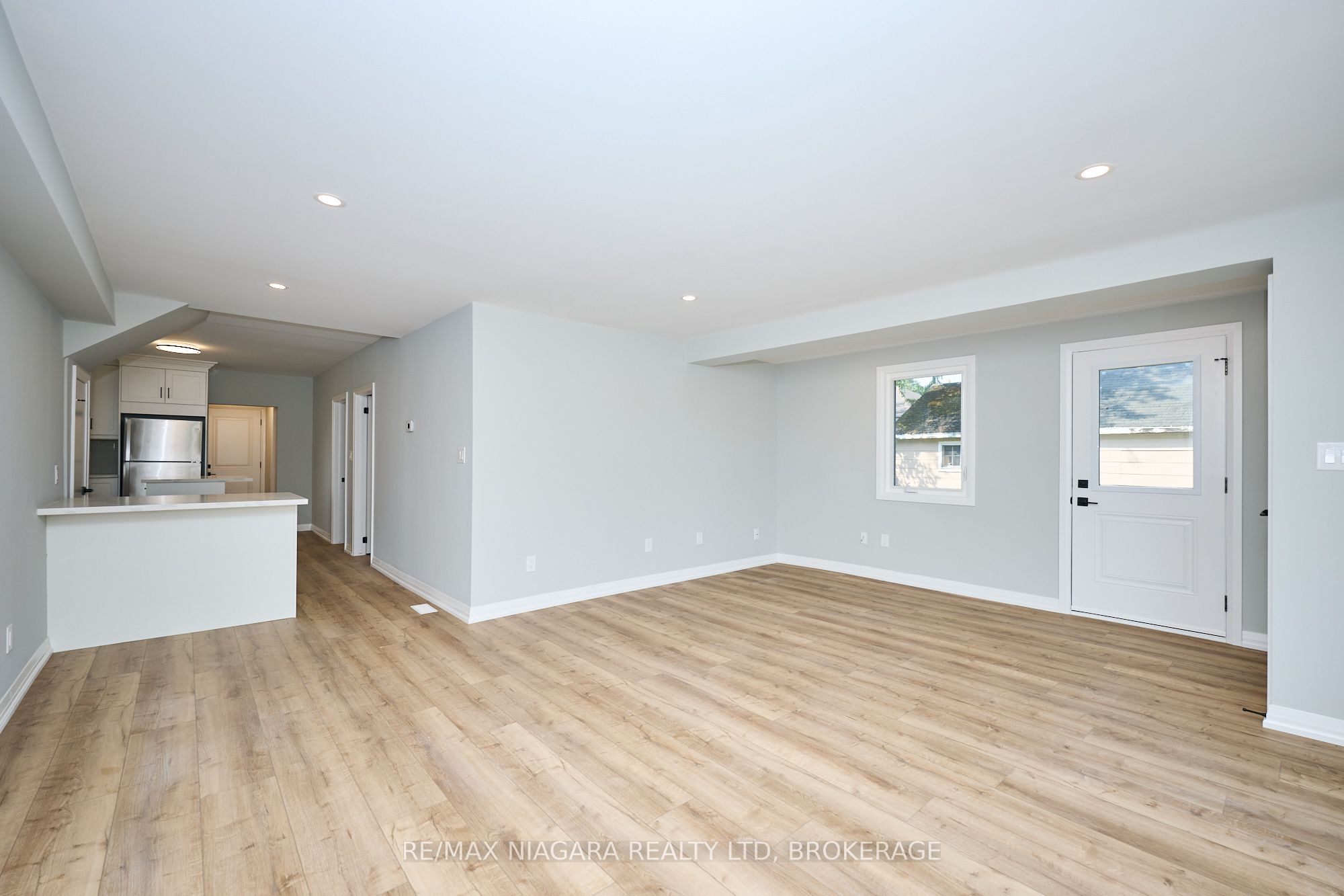 19 Maccabee Avenue Lower Property Photo 8
