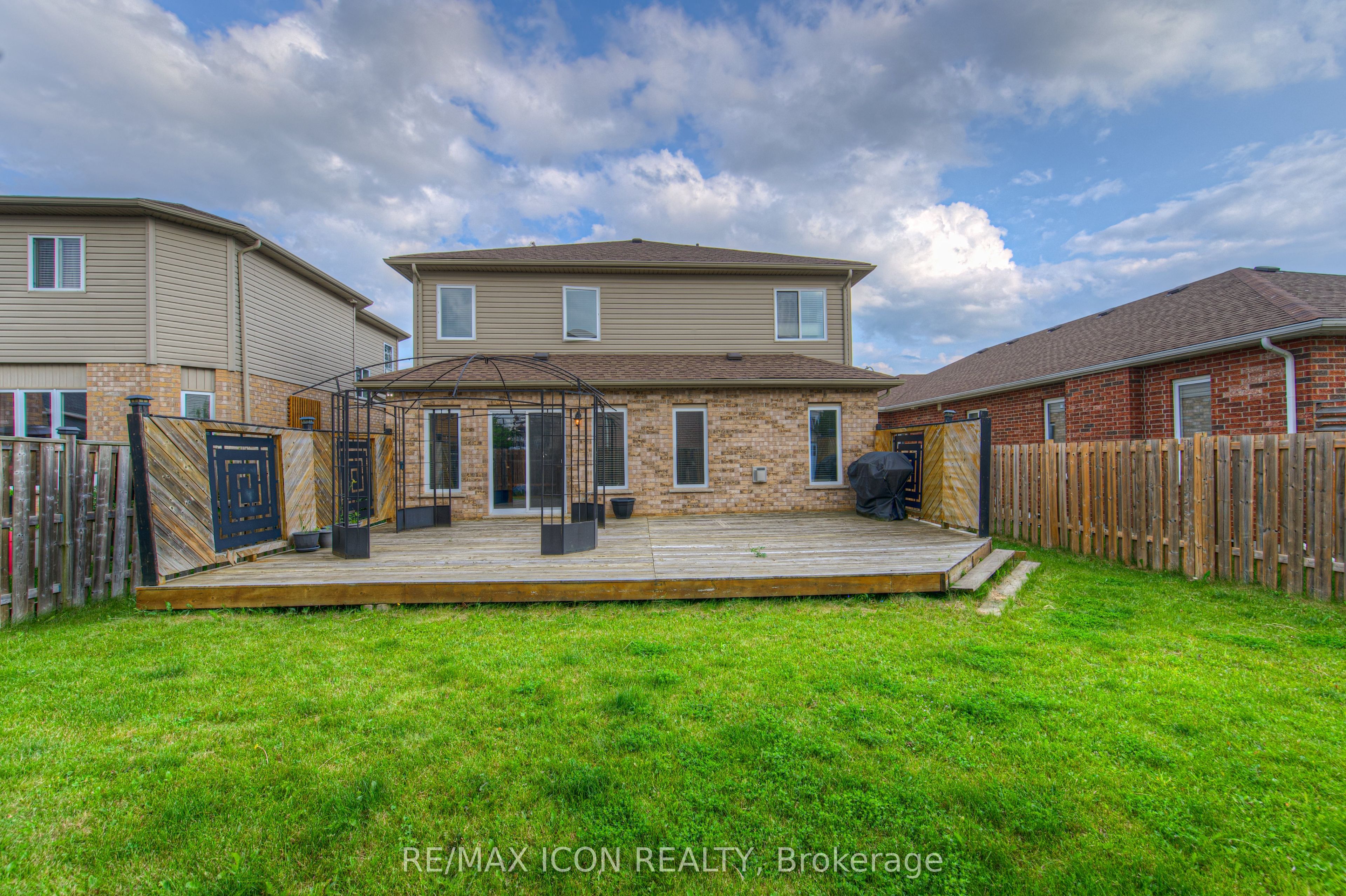 139 Pebblecreek Drive Property Photo 39
