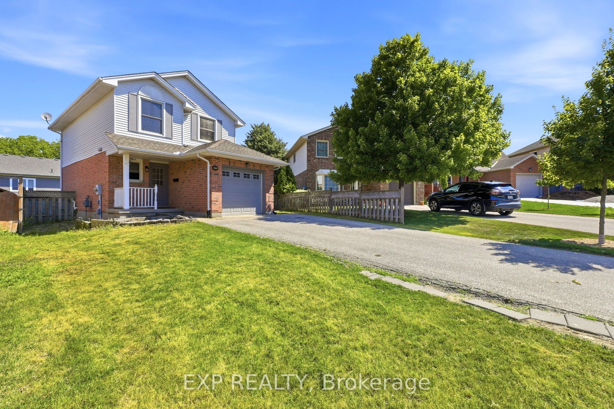 111 Gerald Crescent Property Photo 2