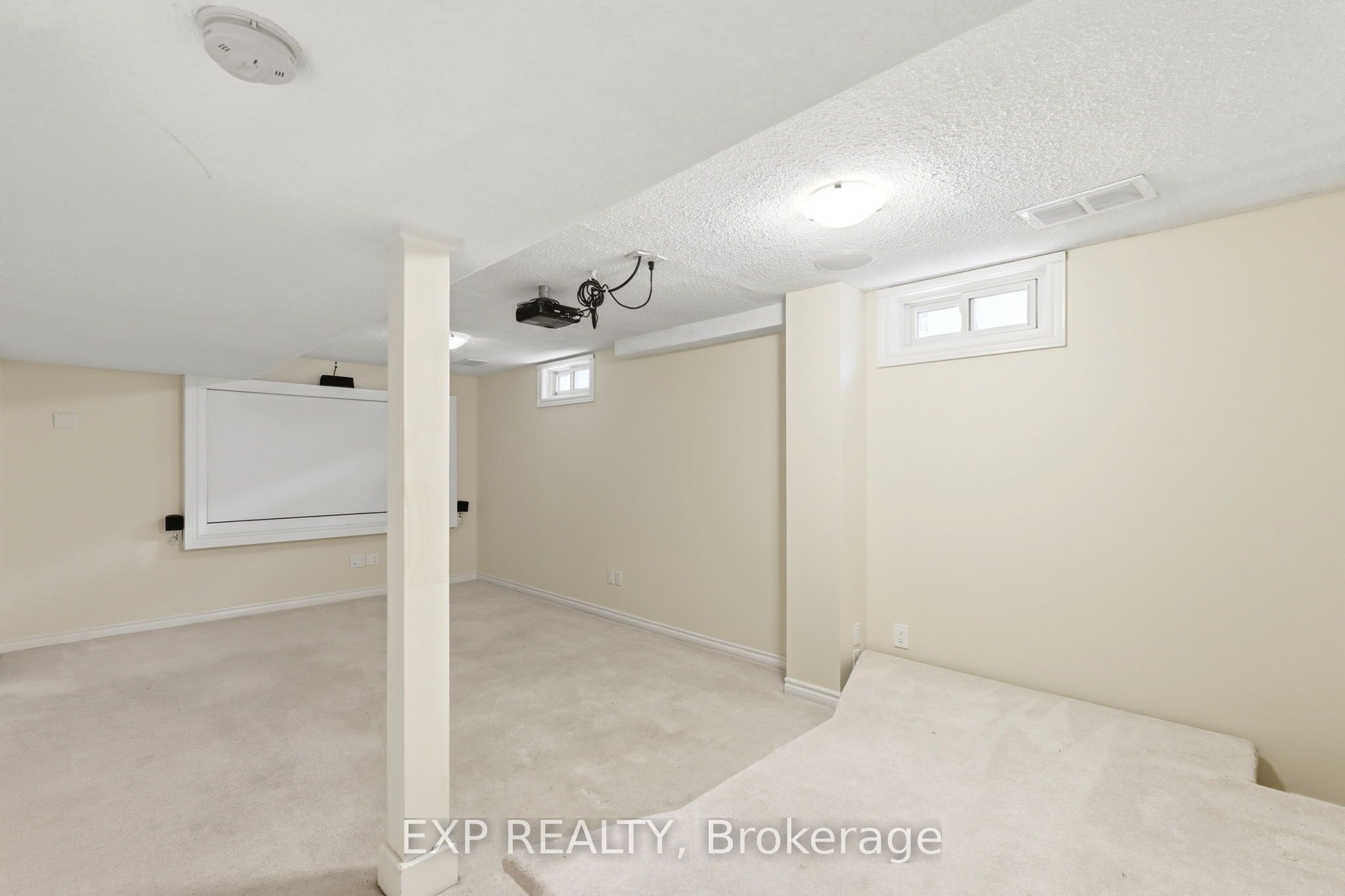 111 Gerald Crescent Property Photo 34