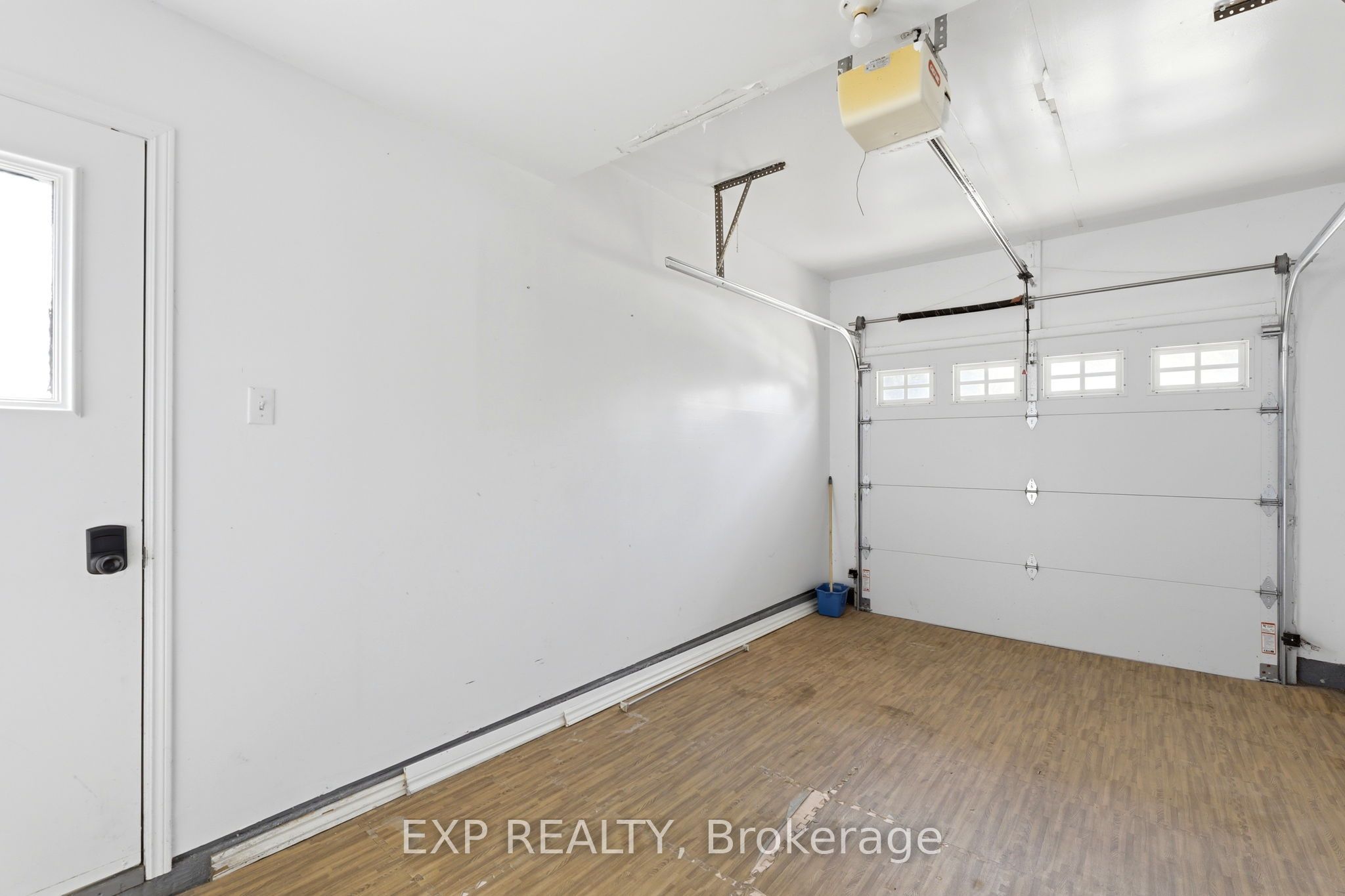 111 Gerald Crescent Property Photo 38