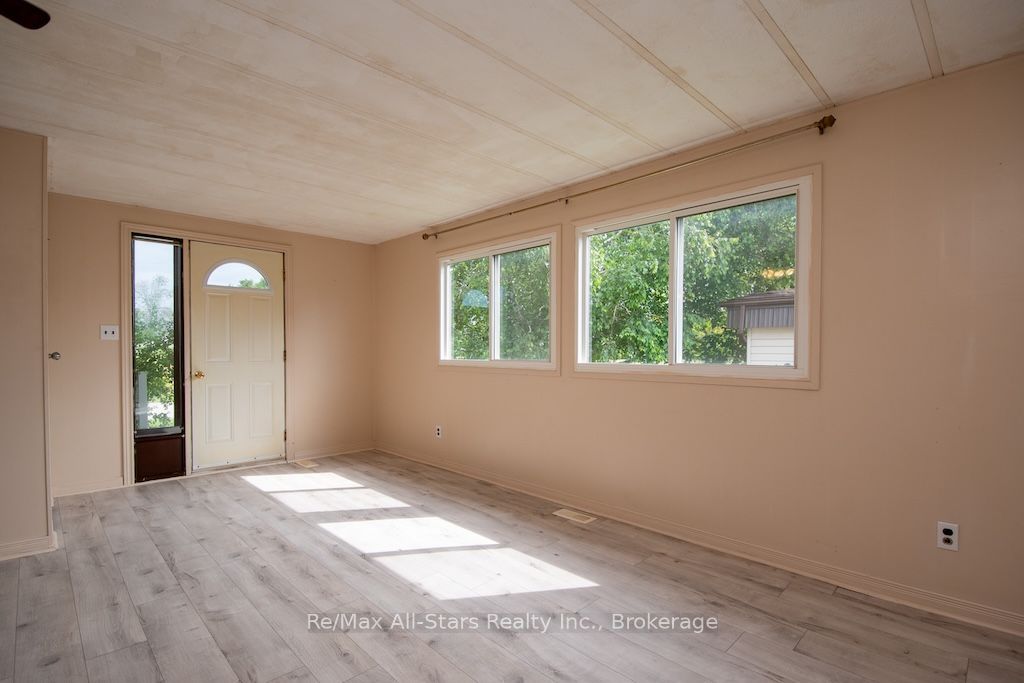 12 Park Street Property Photo 8