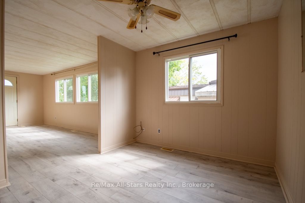 12 Park Street Property Photo 15