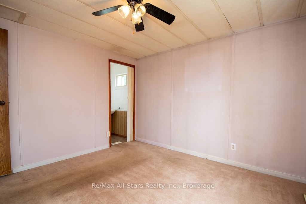 12 Park Street Property Photo 19