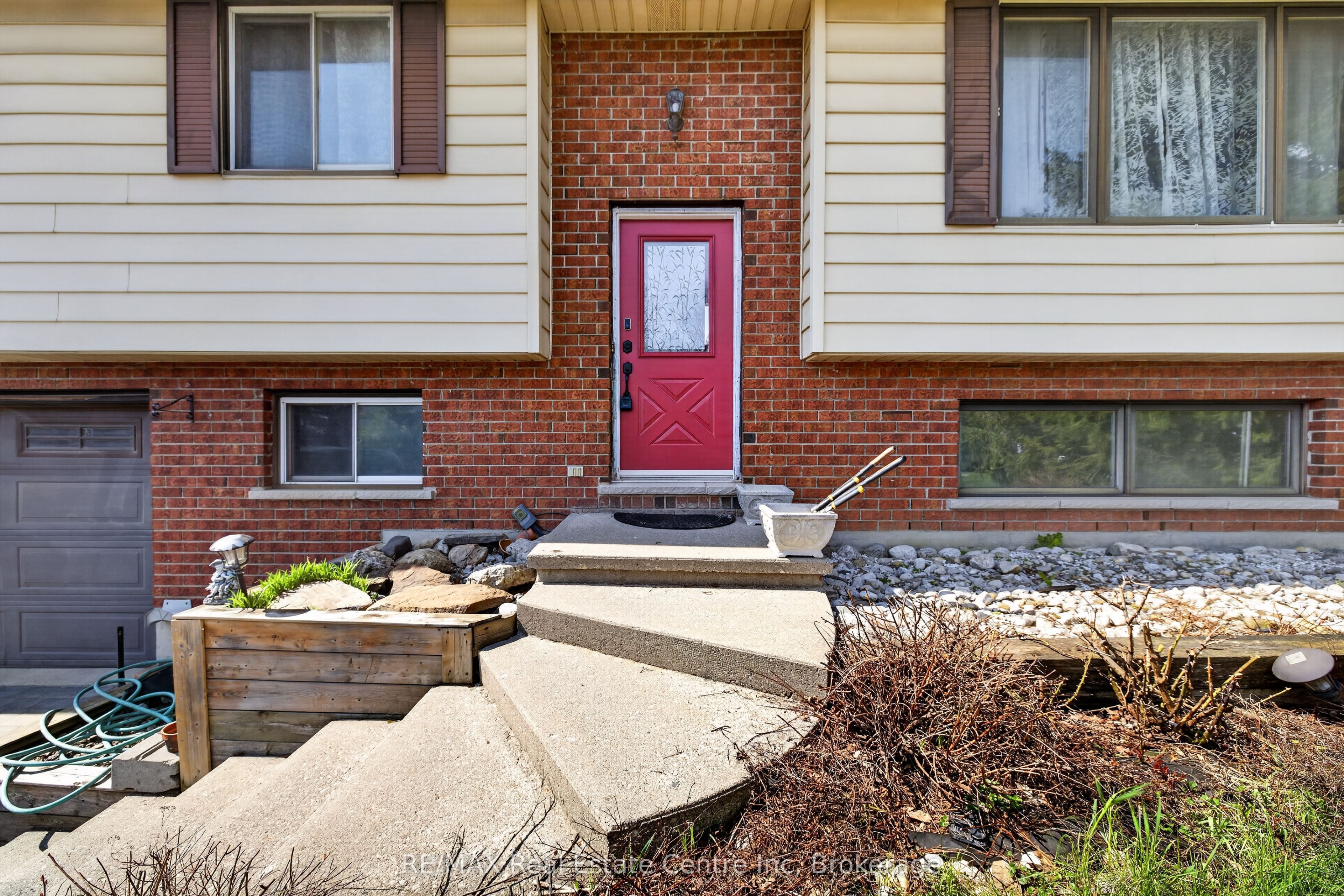 7730 Sixth Line Property Photo 6