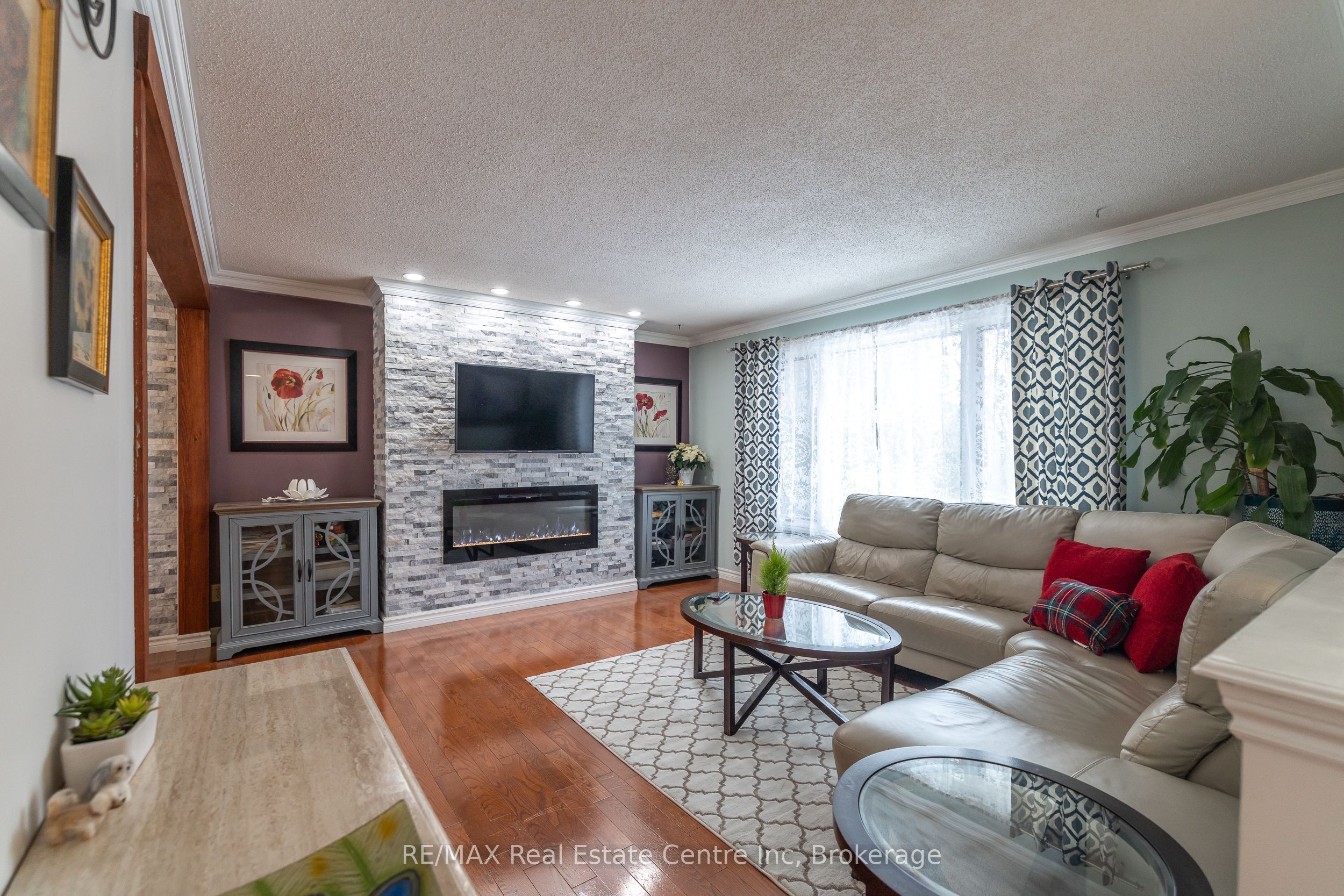 7730 Sixth Line Property Photo 9