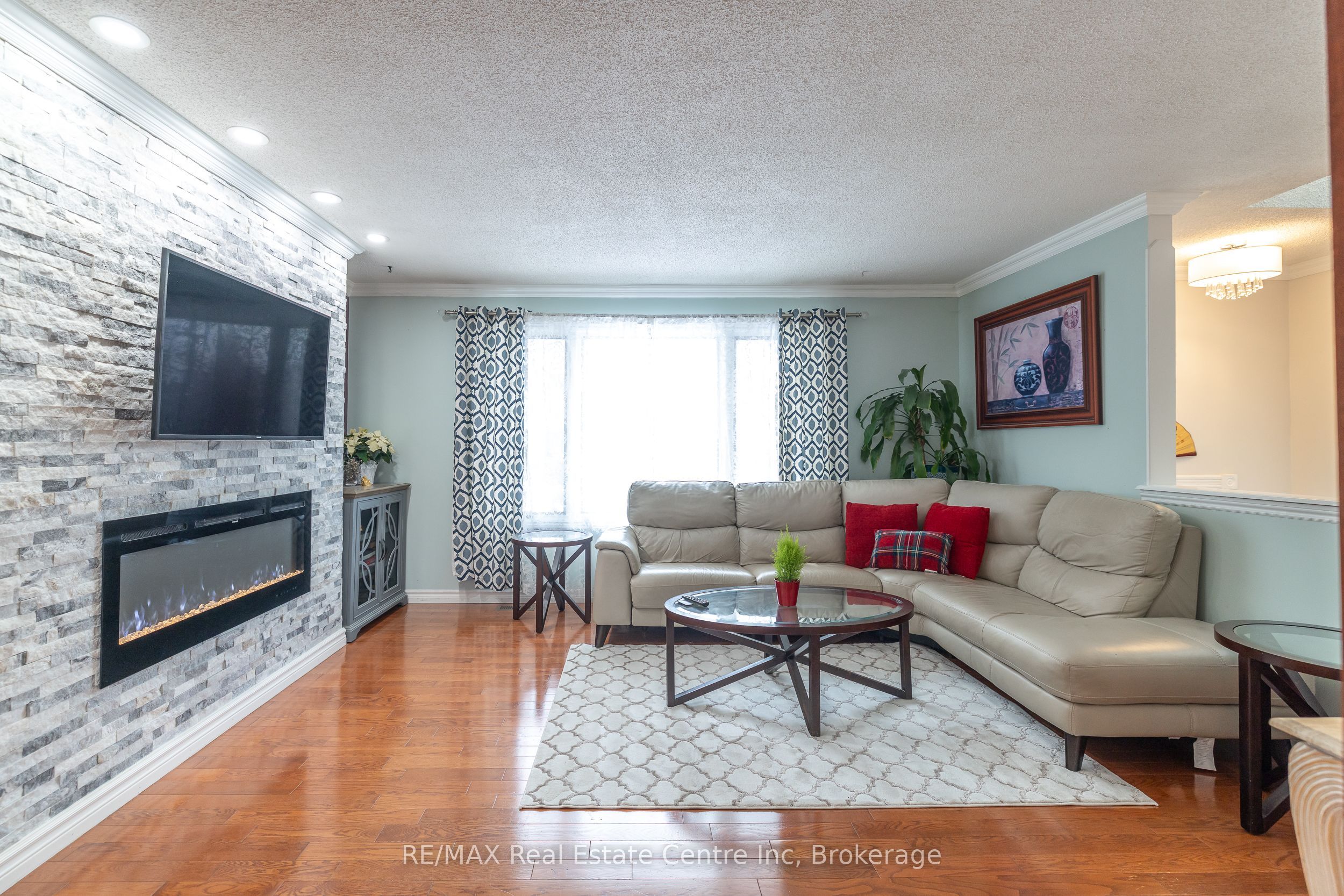 7730 Sixth Line Property Photo 10