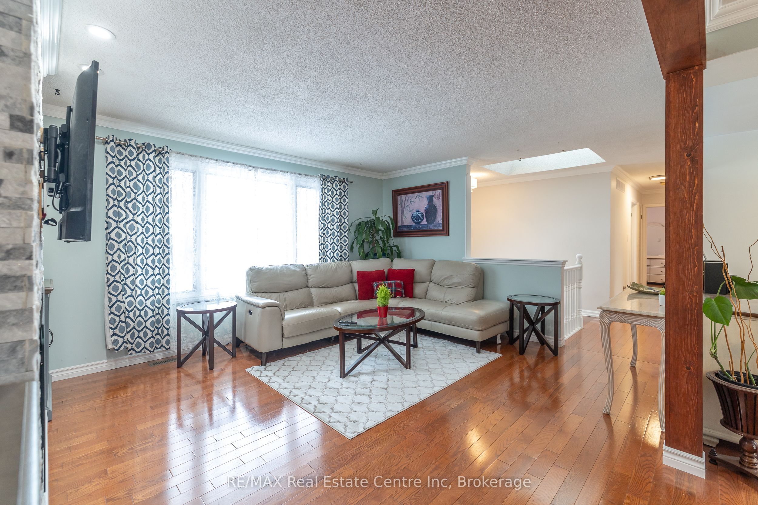 7730 Sixth Line Property Photo 12