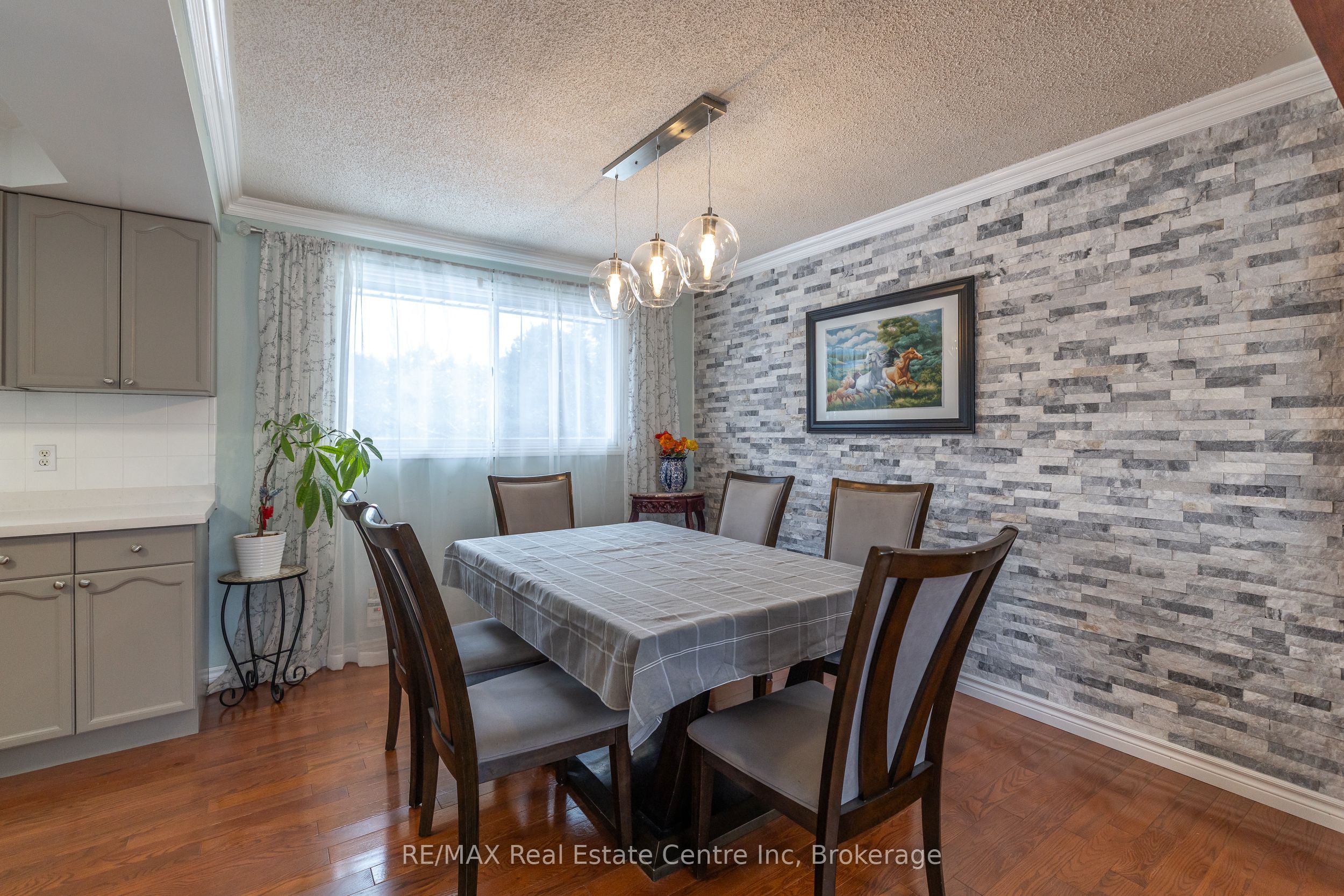 7730 Sixth Line Property Photo 14