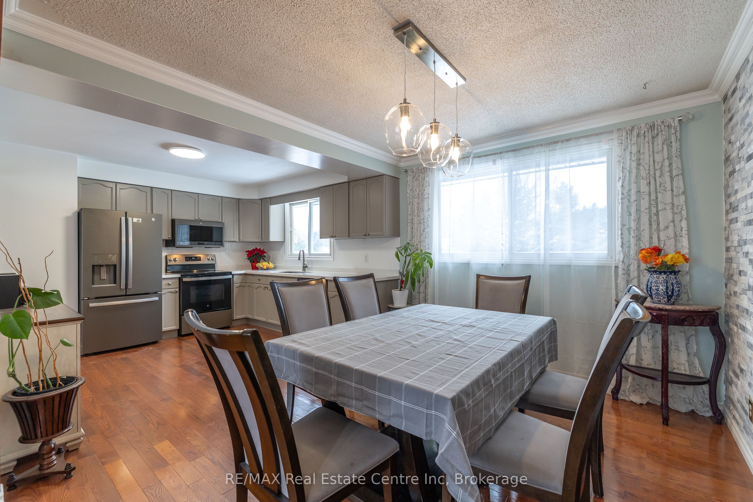7730 Sixth Line Property Photo 15