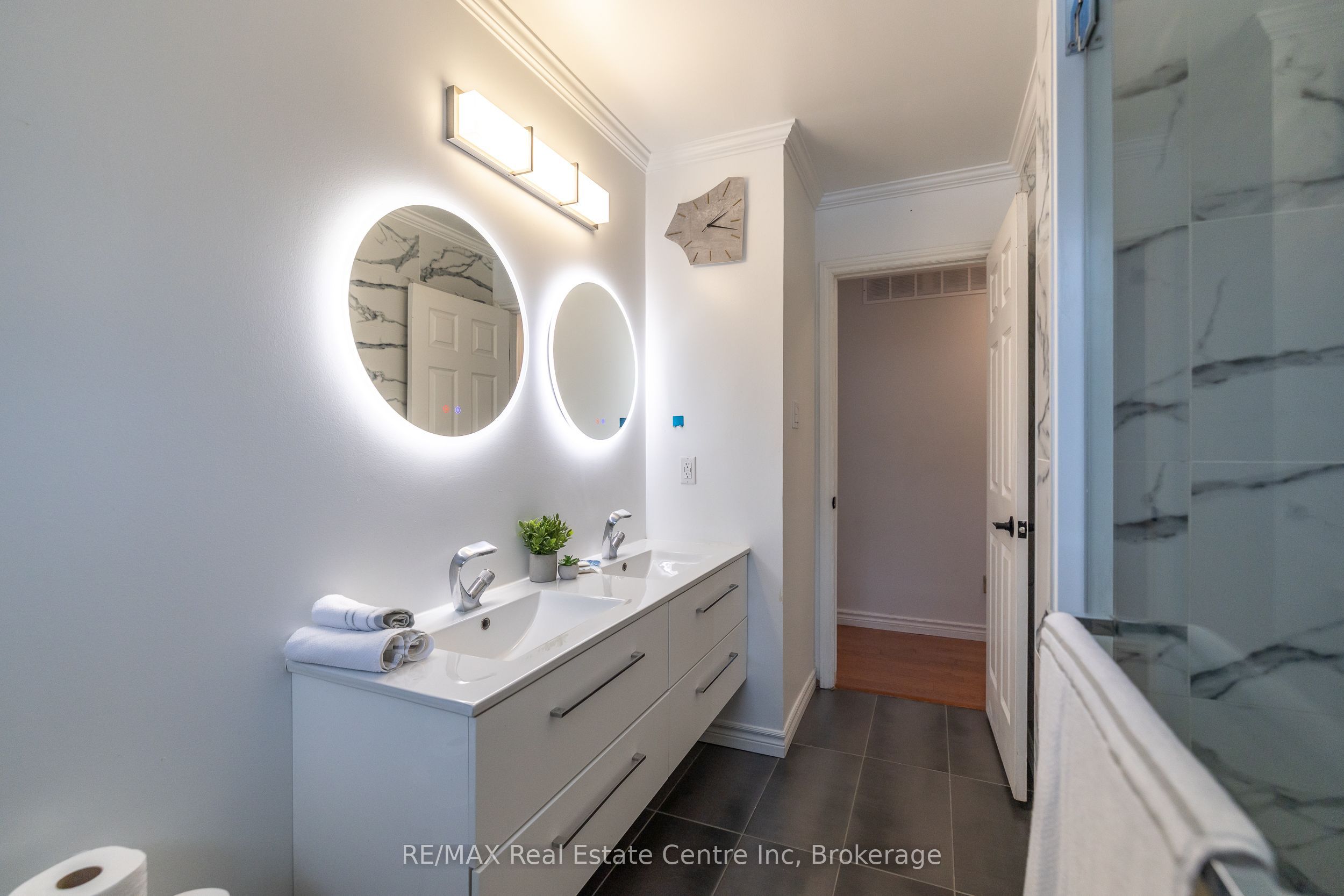 7730 Sixth Line Property Photo 20