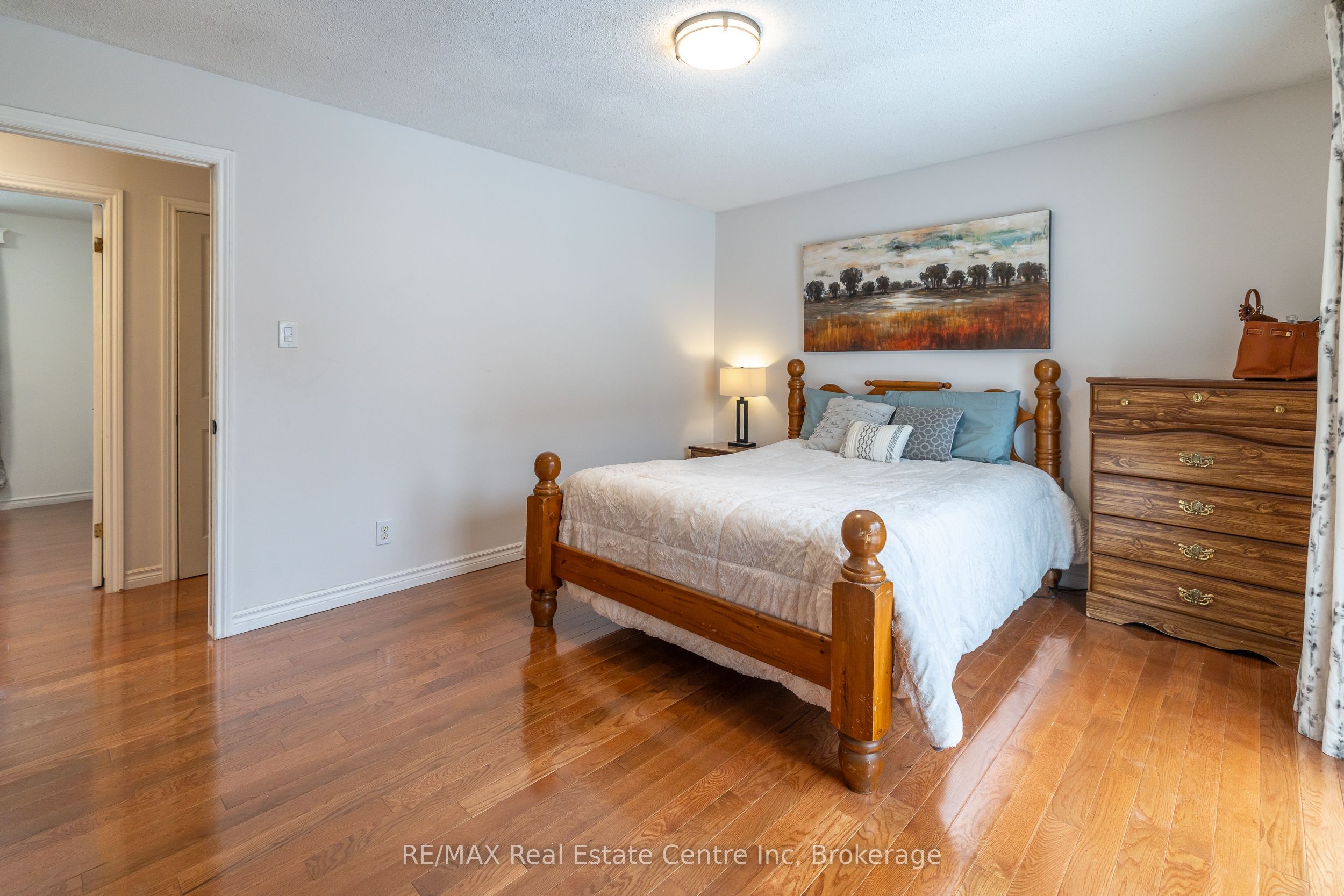7730 Sixth Line Property Photo 26