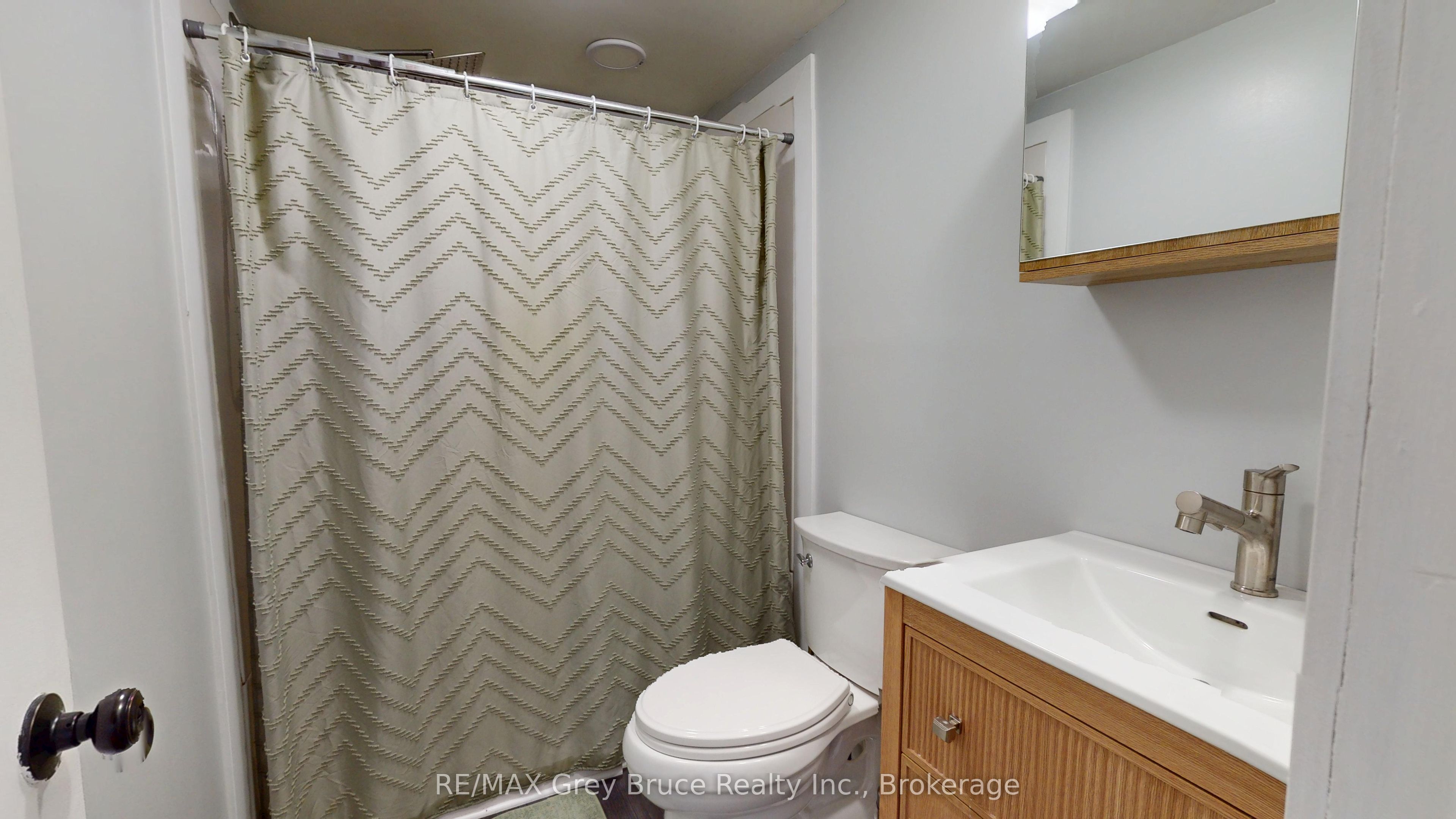 250 2nd Avenue E Property Photo 31