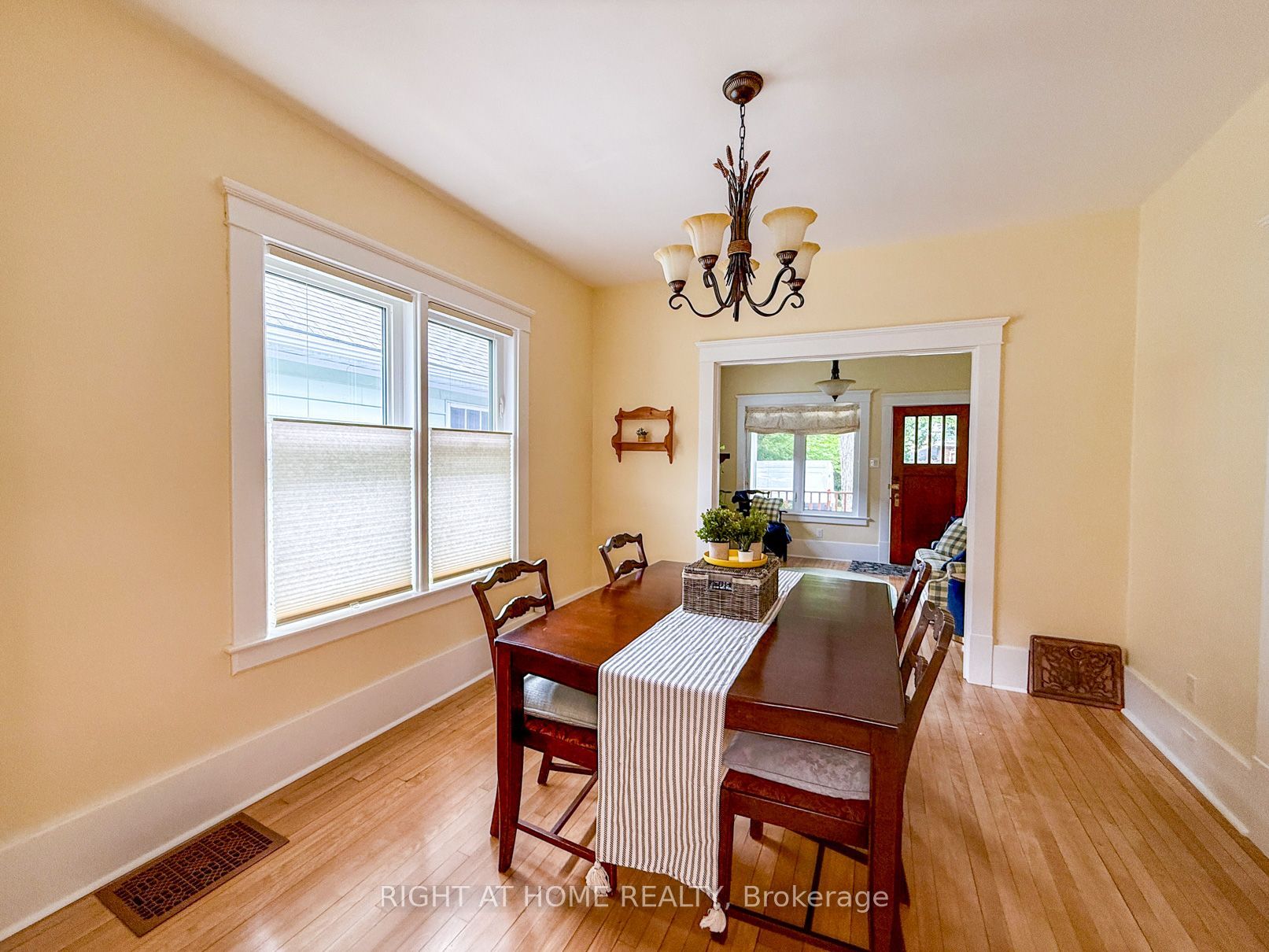 114 N College Avenue Property Photo 9
