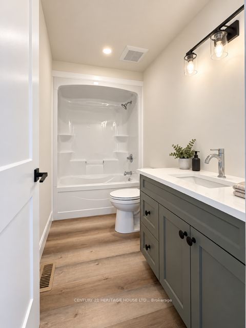 134 Aspen Parkway W Property Photo 7