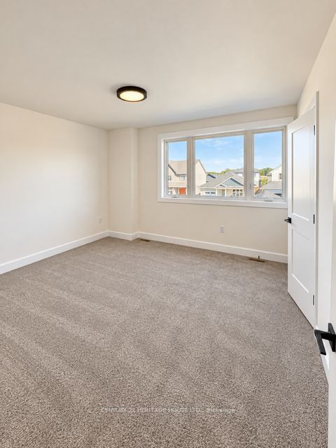 134 Aspen Parkway W Property Photo 9