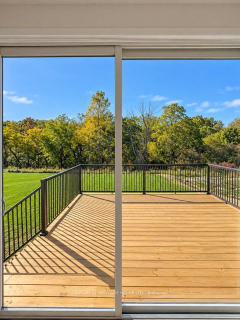 134 Aspen Parkway W Property Photo 13