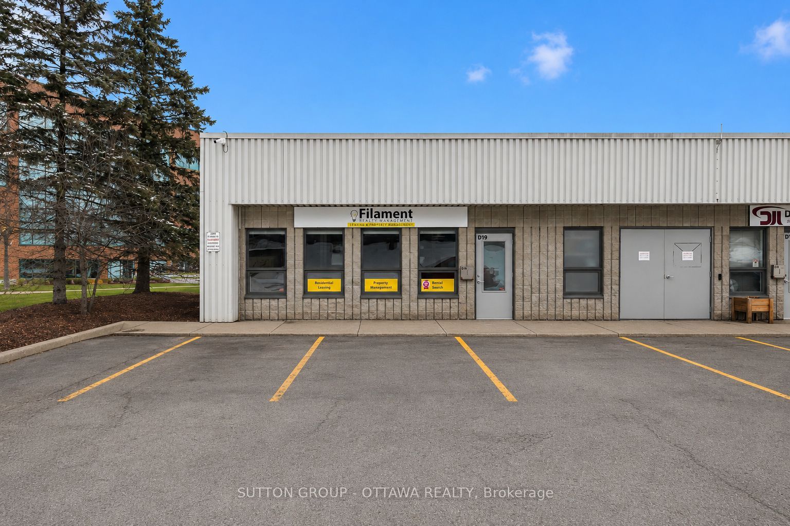 2285 St Laurent Boulevard D19 Property Photo 1