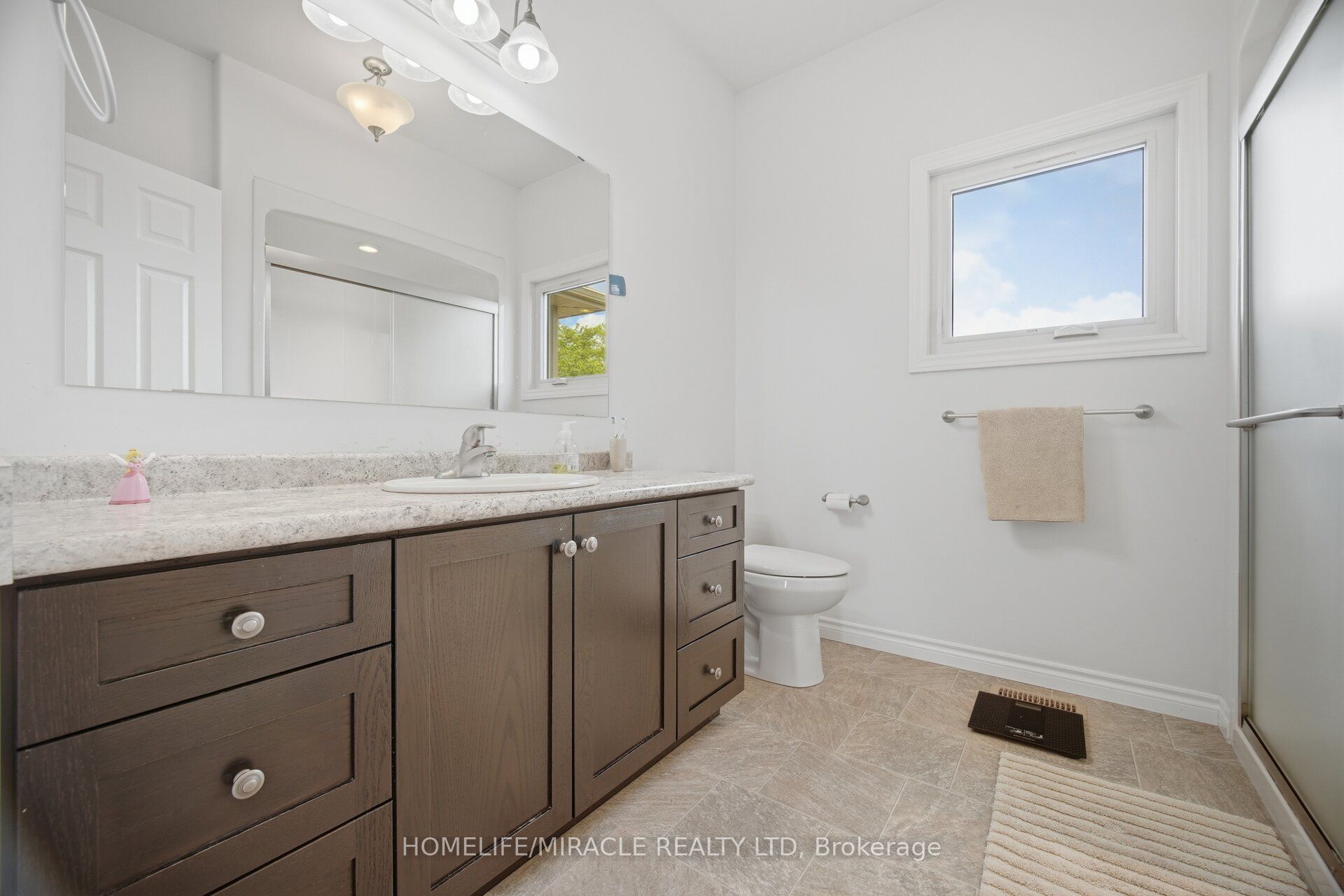 112060 11th Line Property Photo 17