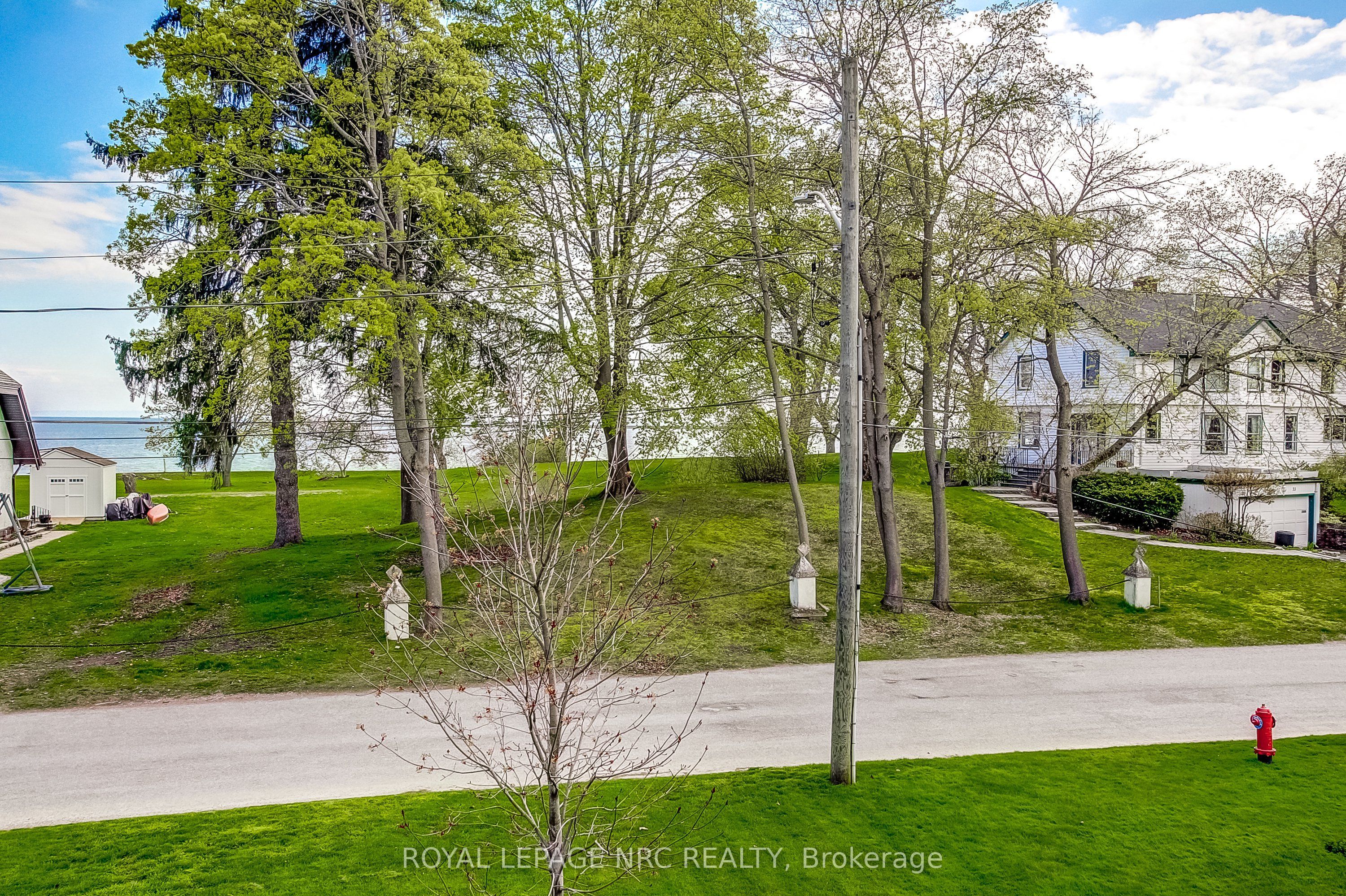 24 Tennessee Avenue Property Photo 7