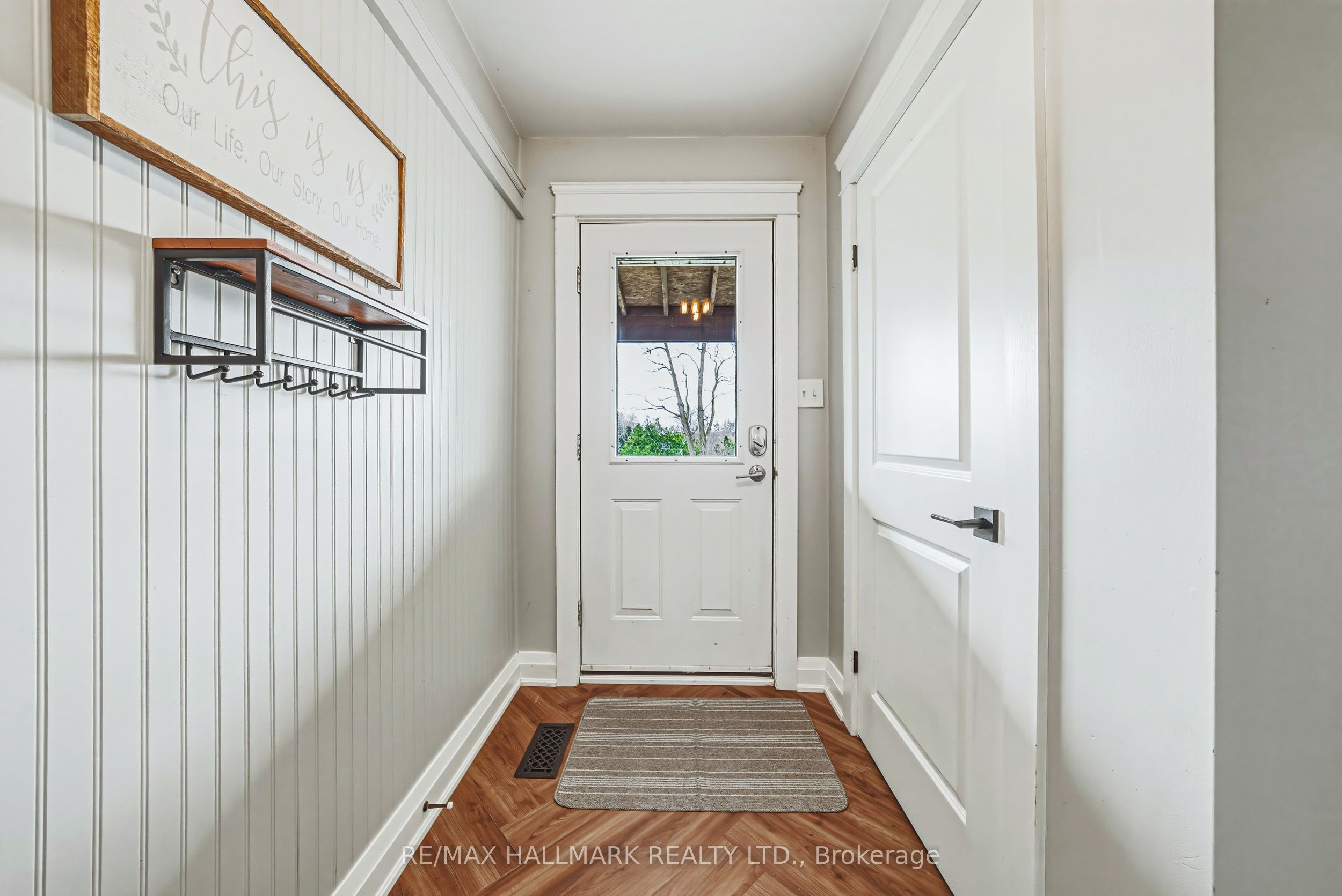 1292 Glancaster Road Property Photo 6