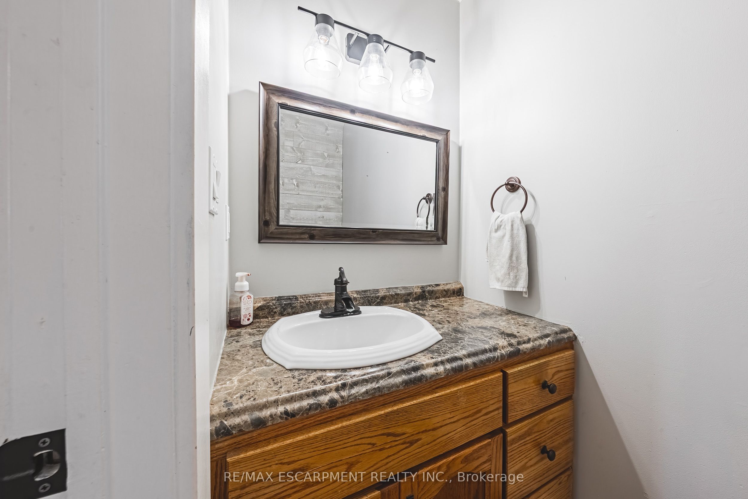 1292 Glancaster Road Property Photo 17