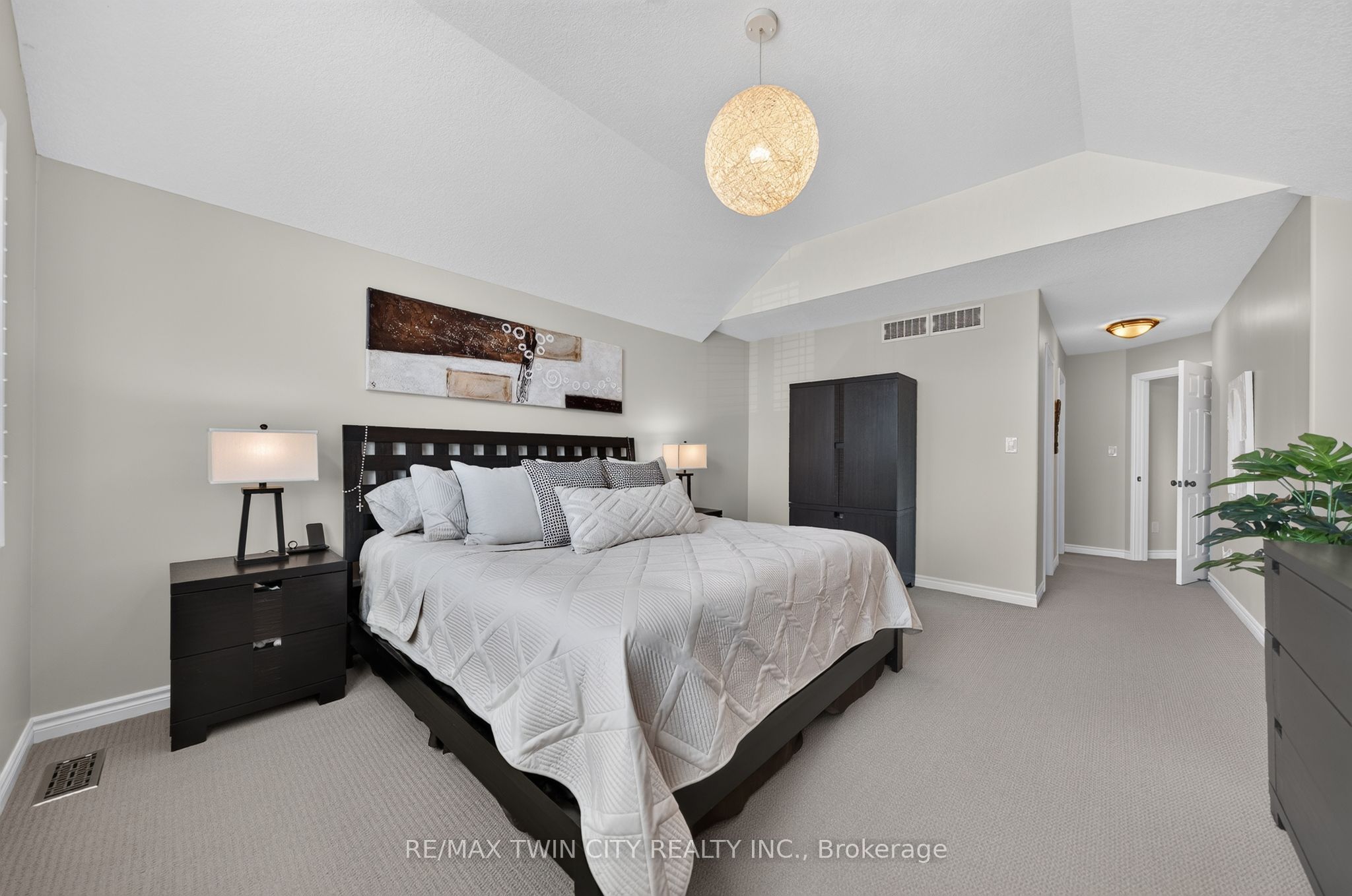 101 Fitzgerald Drive Property Photo 29