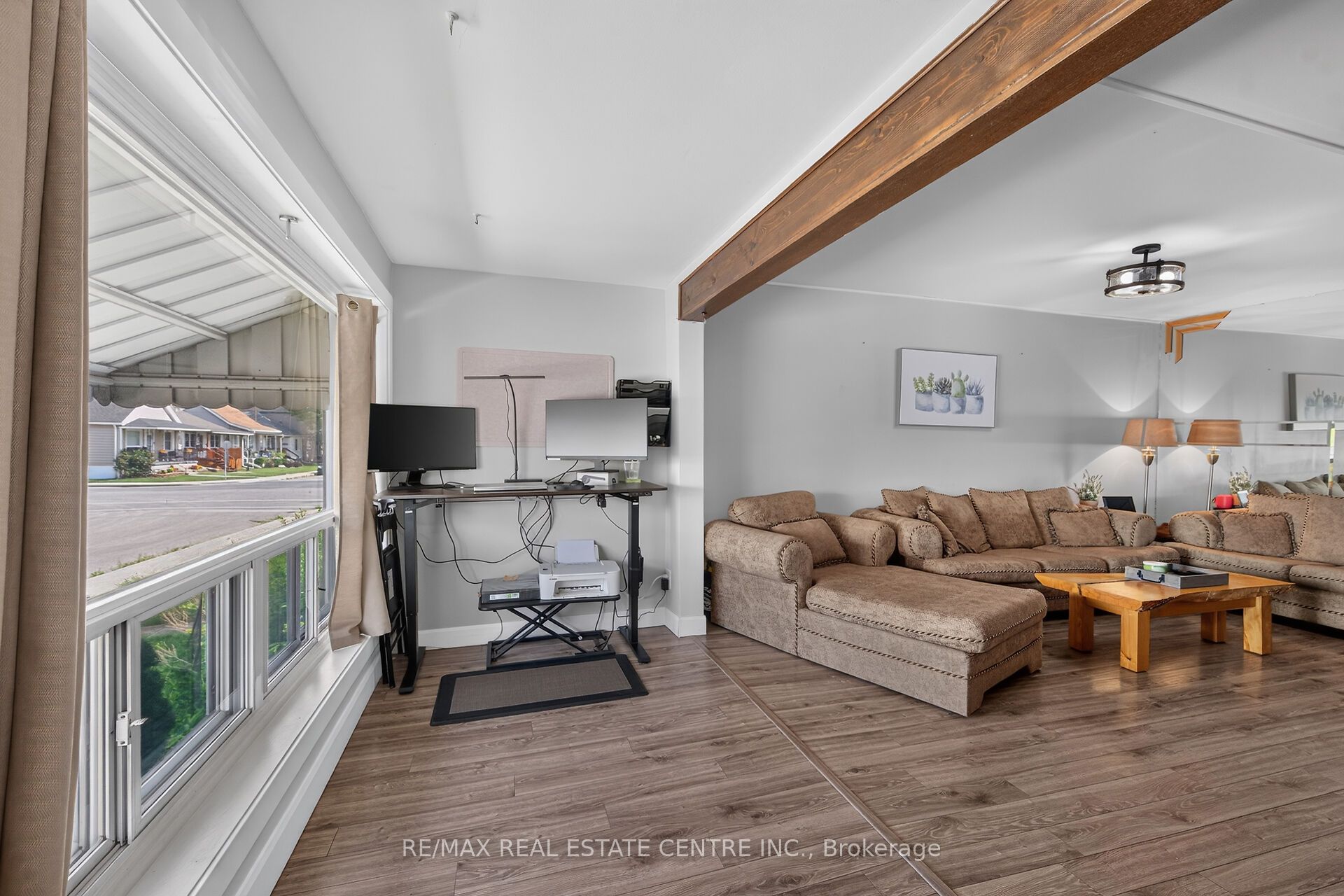 220 Paling Avenue Property Photo 6