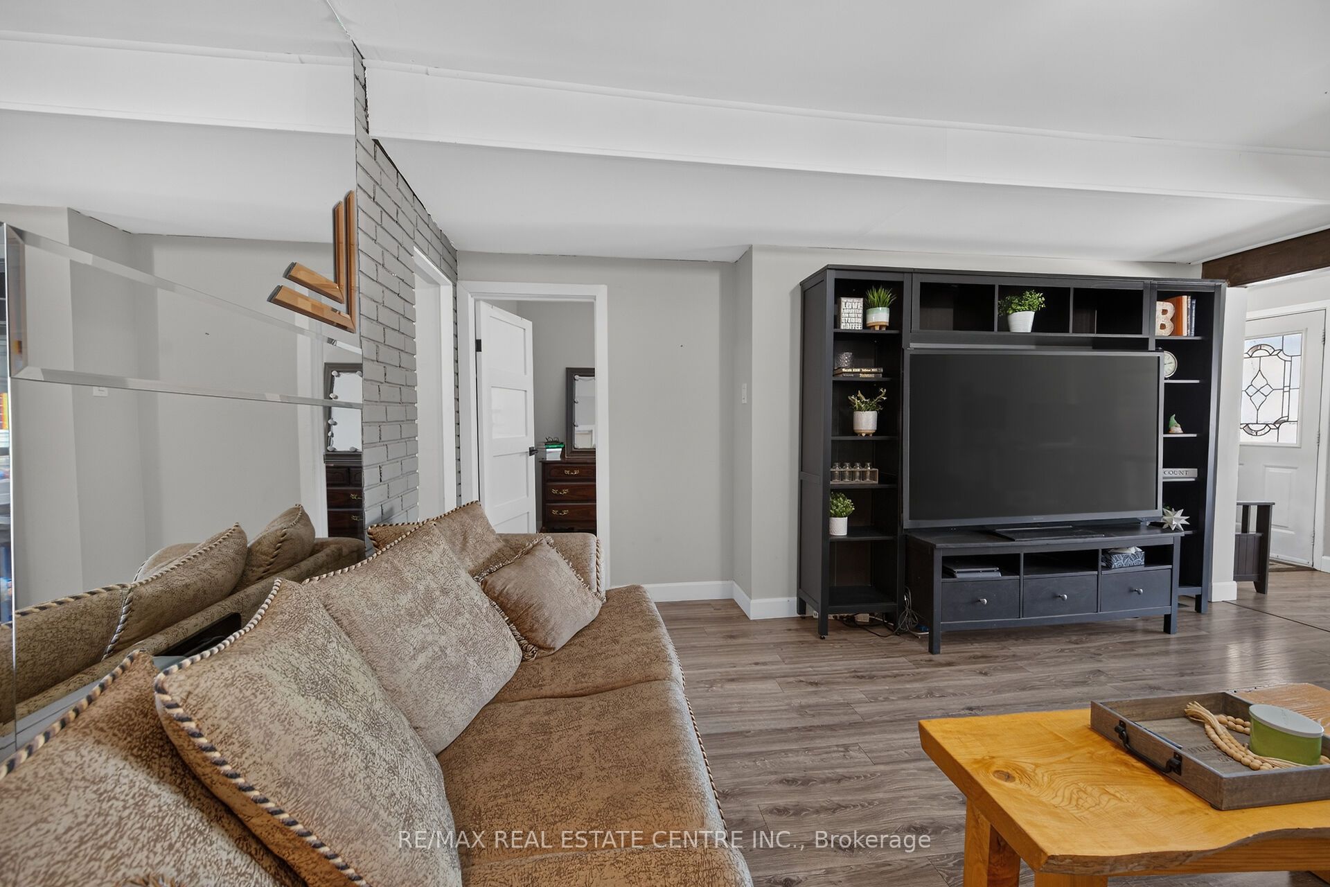 220 Paling Avenue Property Photo 11