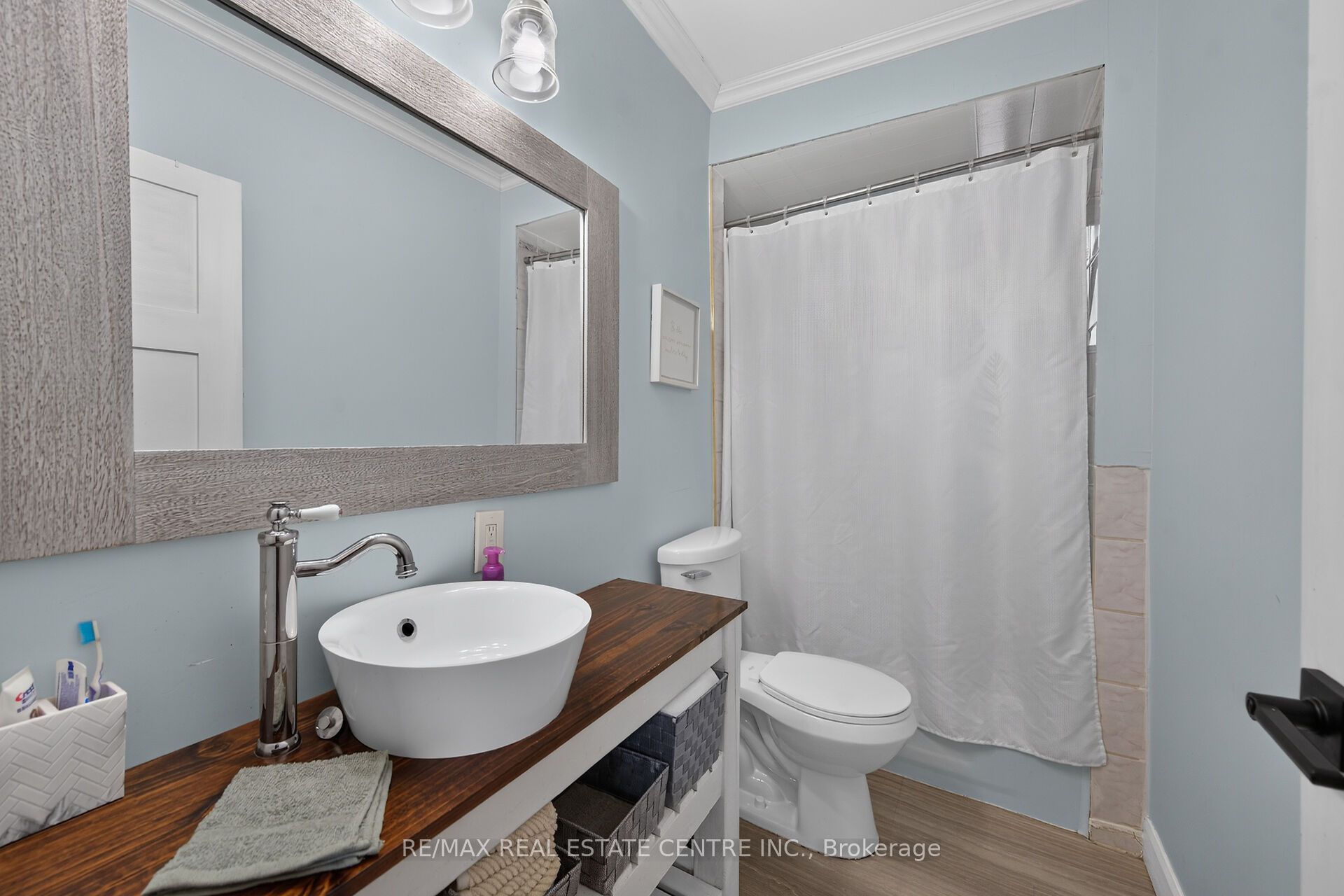 220 Paling Avenue Property Photo 27