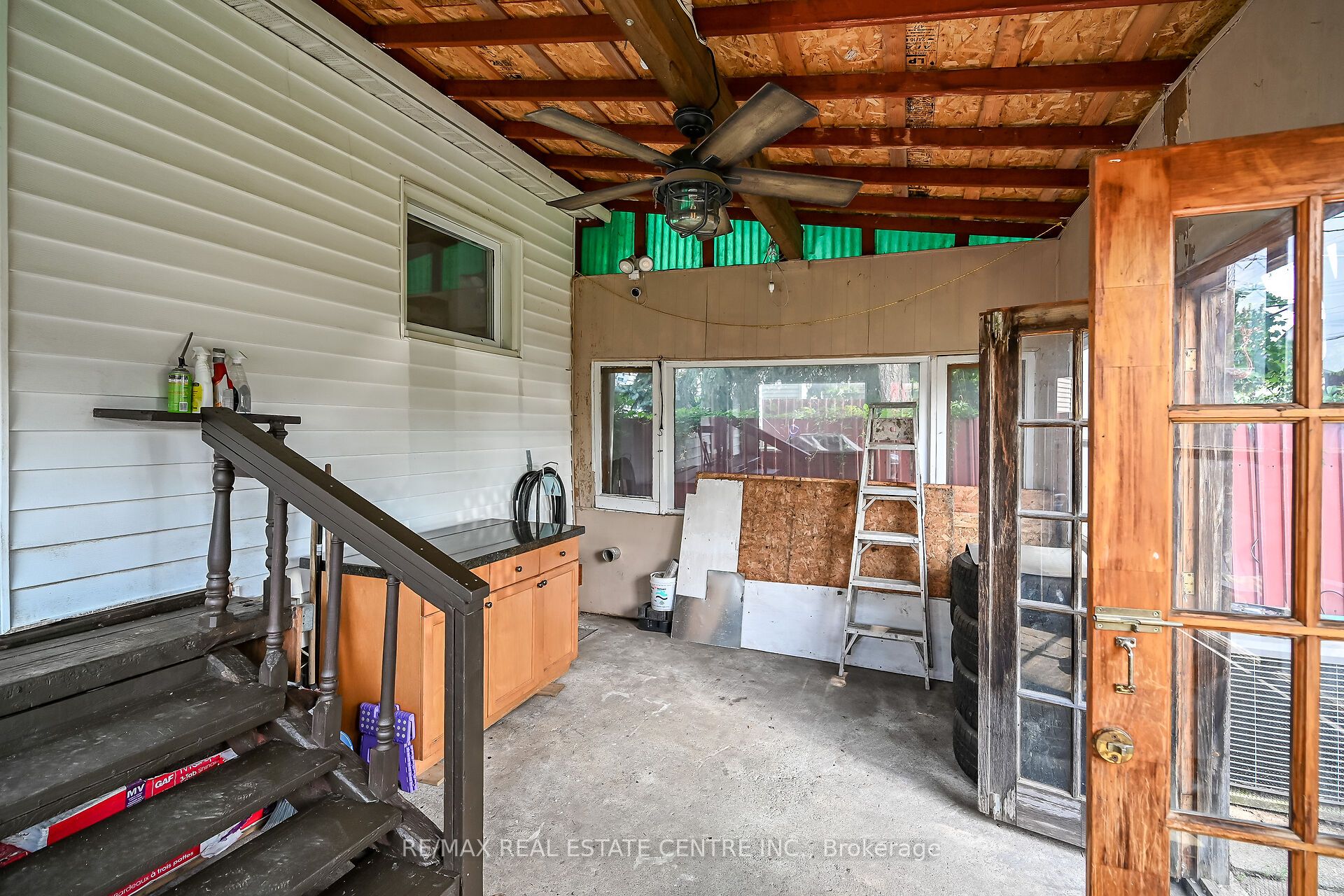 220 Paling Avenue Property Photo 40