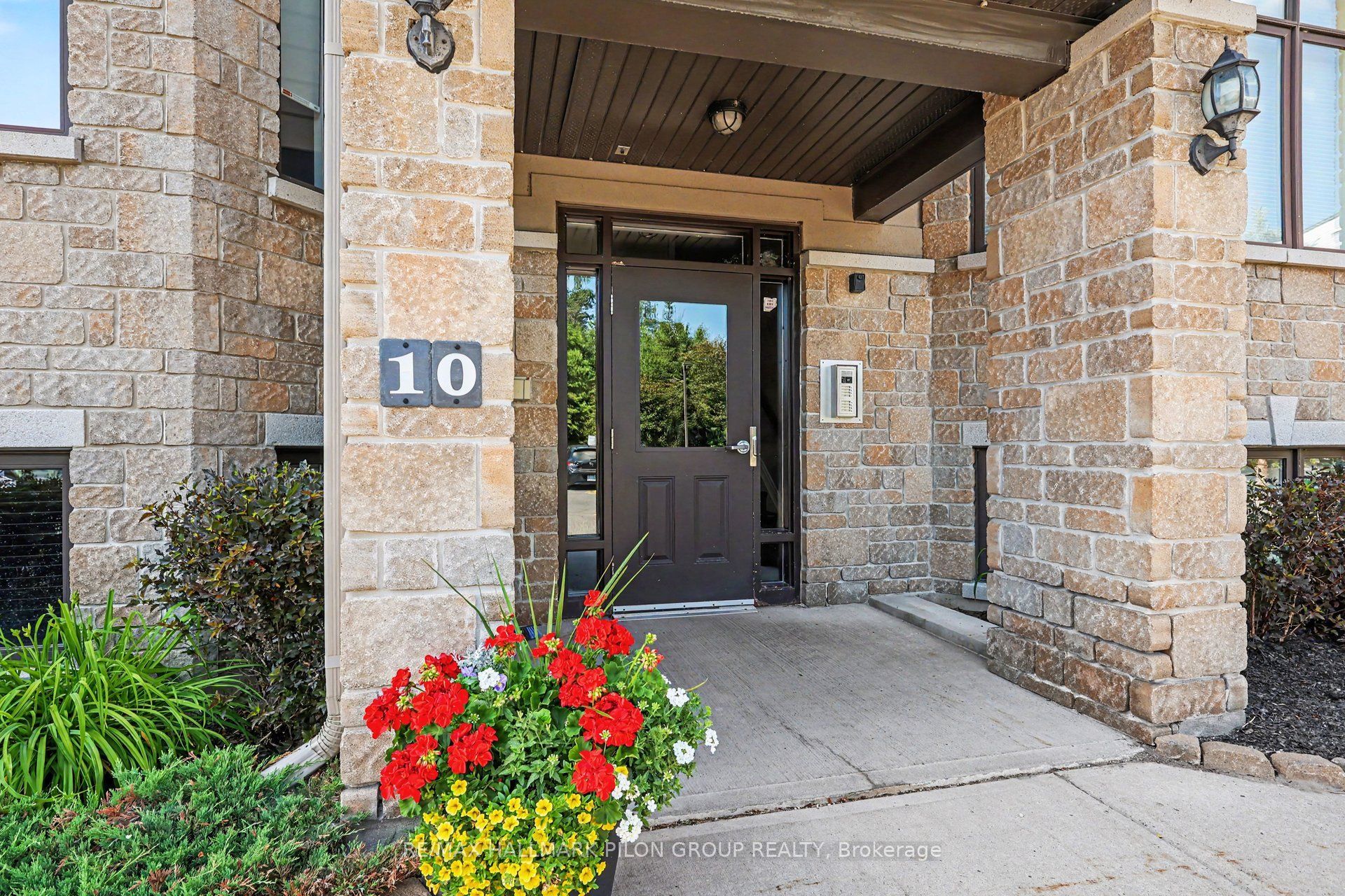 10 Prestige Circle 7 Property Photo 4