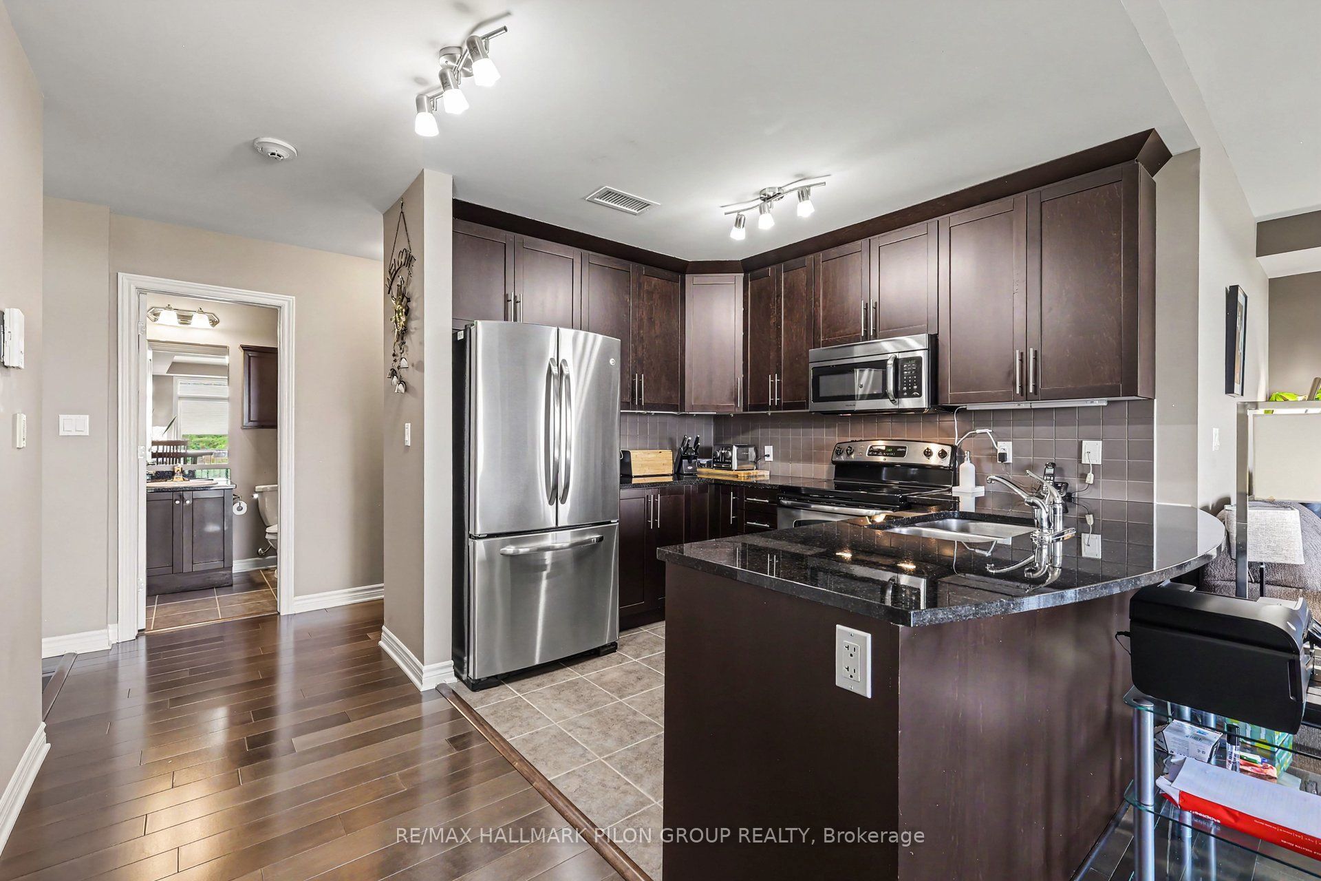 10 Prestige Circle 7 Property Photo 6