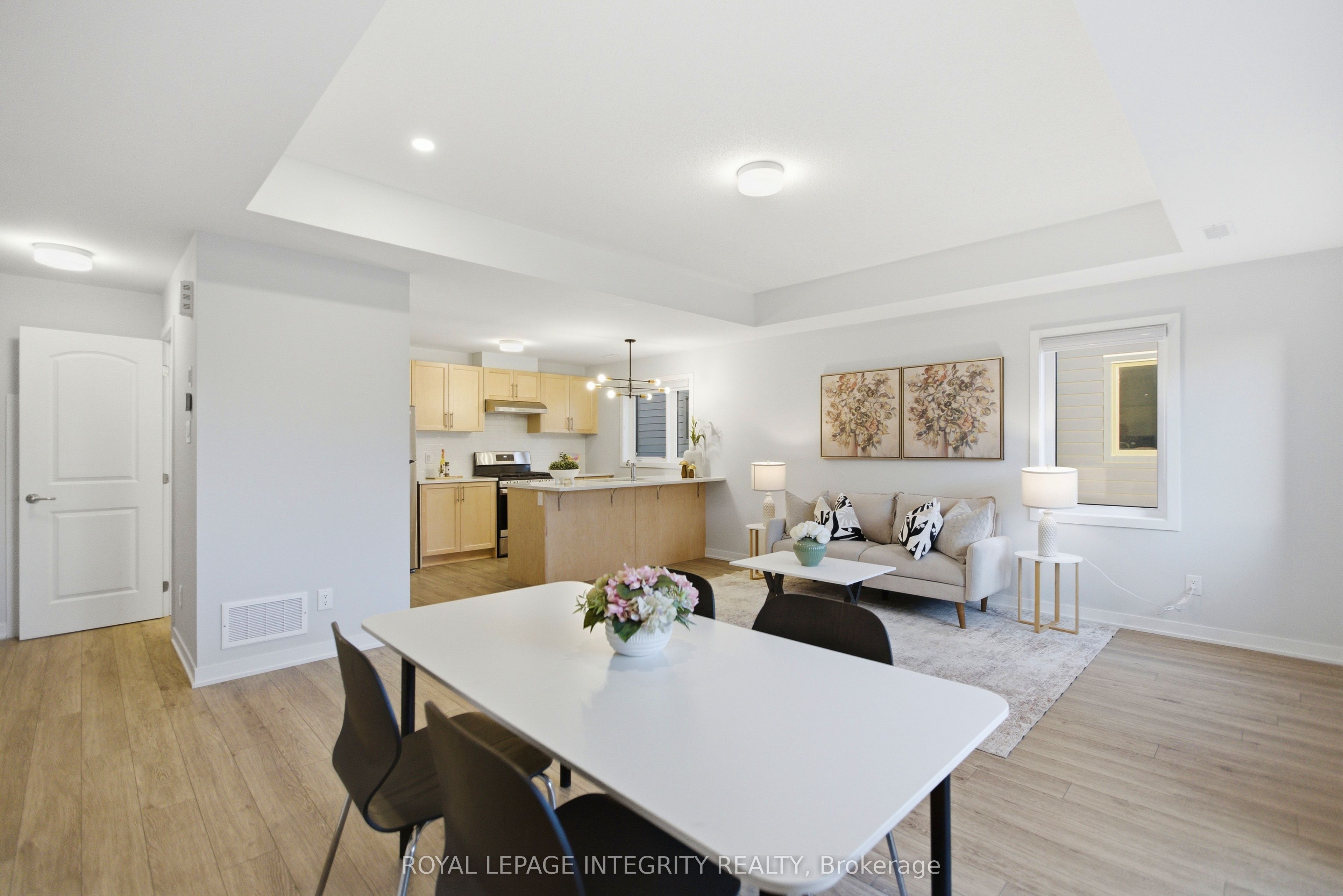 302 Parnian Private Property Photo 5