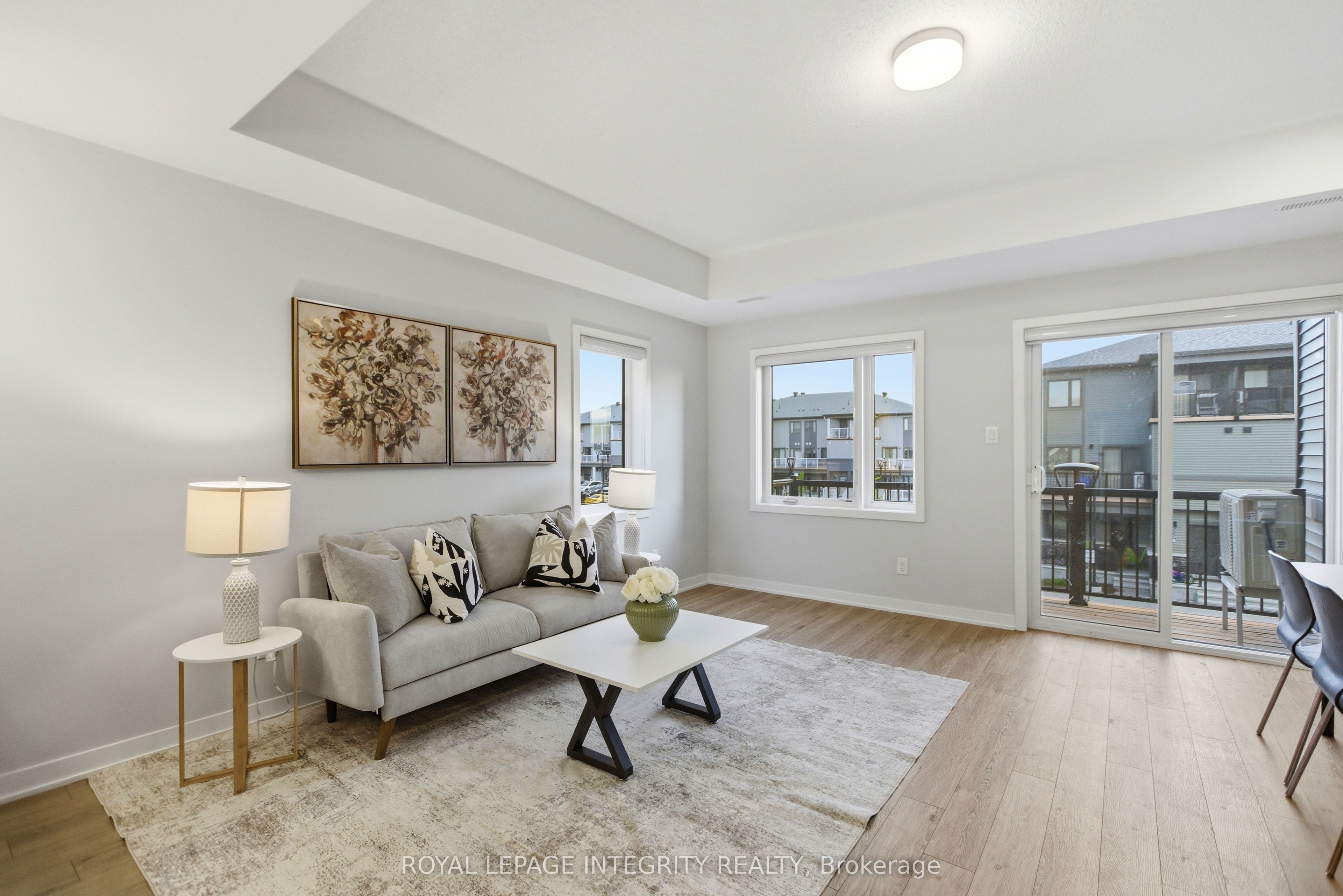 302 Parnian Private Property Photo 6