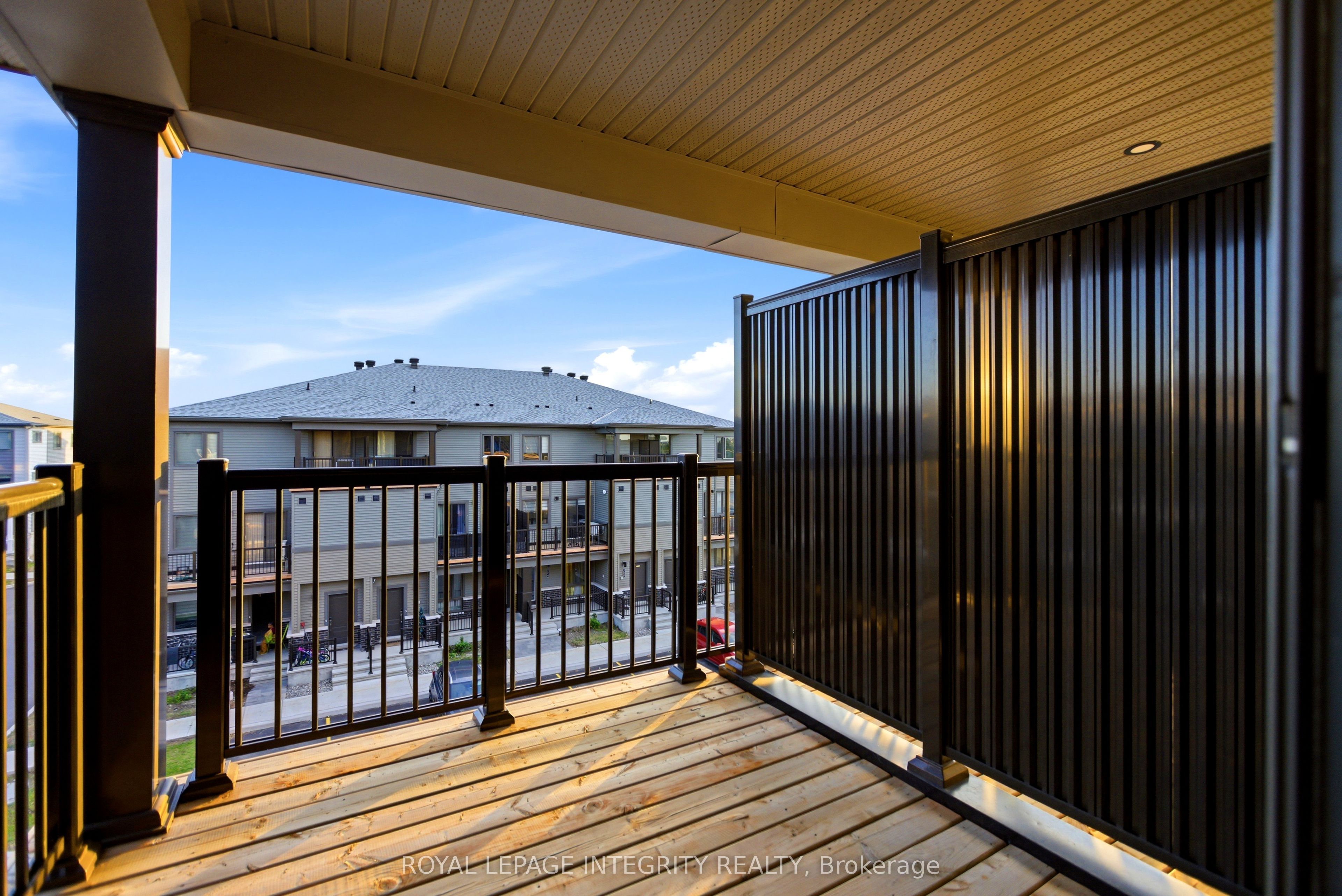 302 Parnian Private Property Photo 16