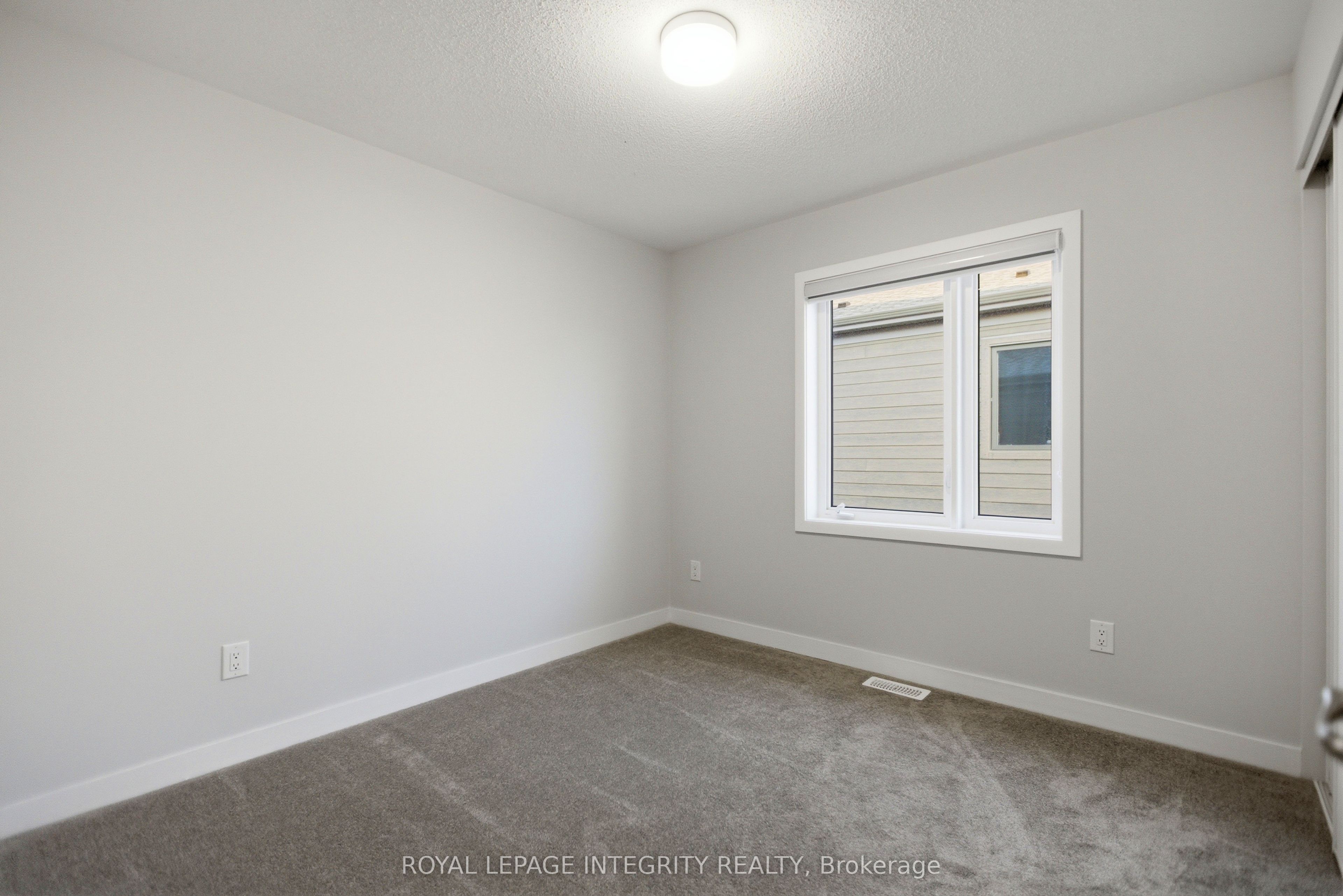 302 Parnian Private Property Photo 19