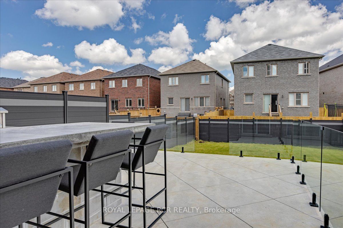 196 Werry Avenue Property Photo 26