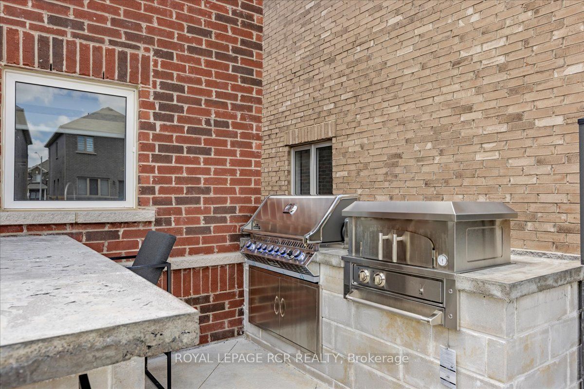 196 Werry Avenue Property Photo 30